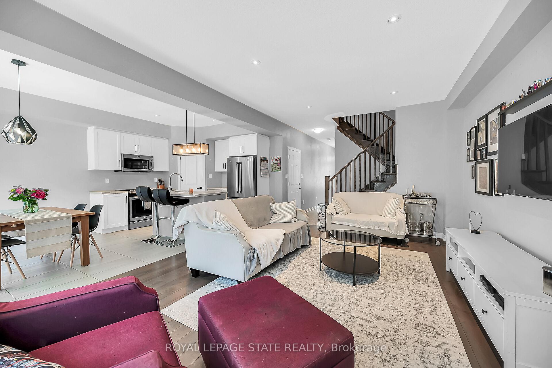 Photo 4 of Unit 4, 120 vineberg Drive, Hamilton, Allison — HOMEH