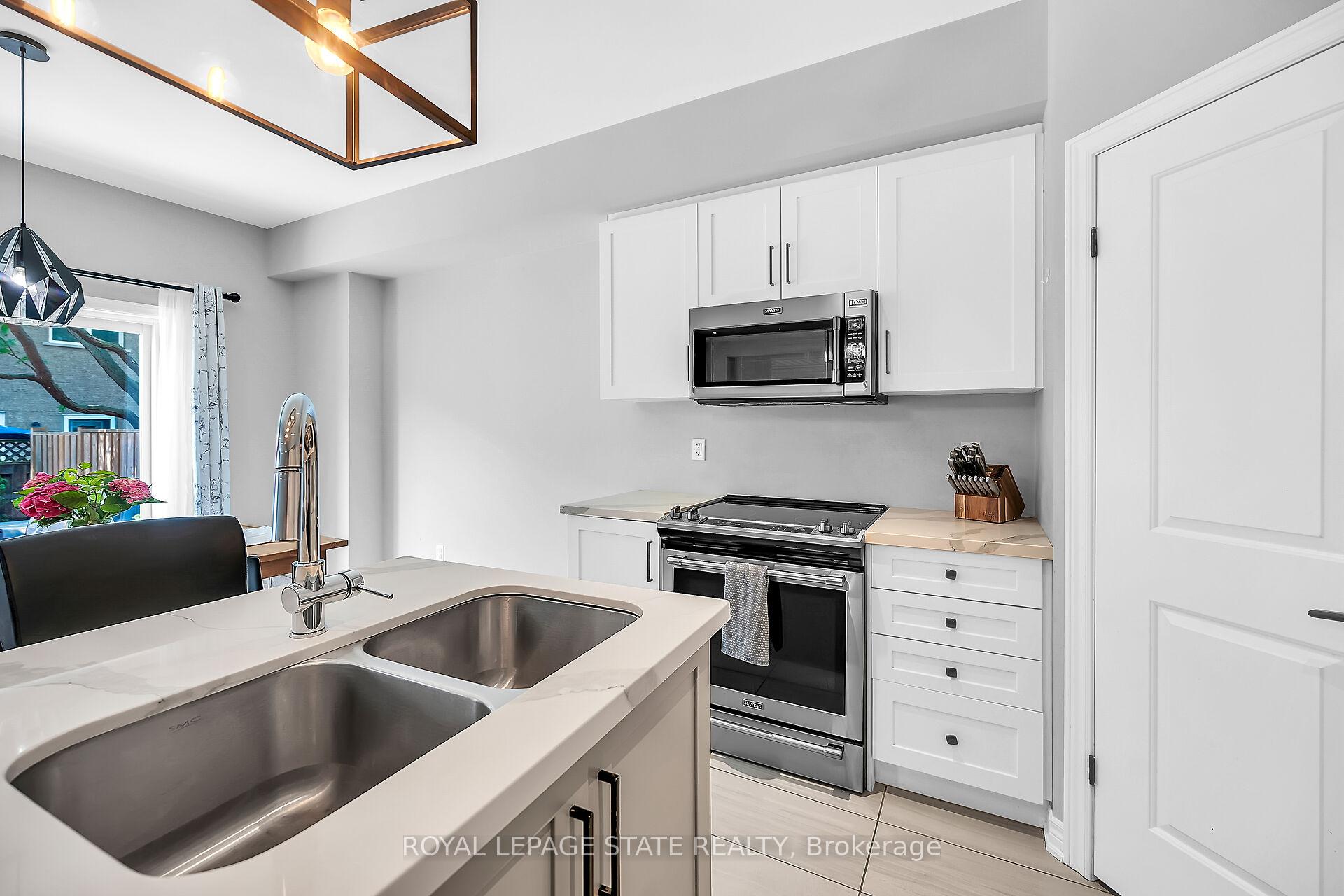 Photo 5 of Unit 4, 120 vineberg Drive, Hamilton, Allison — HOMEH