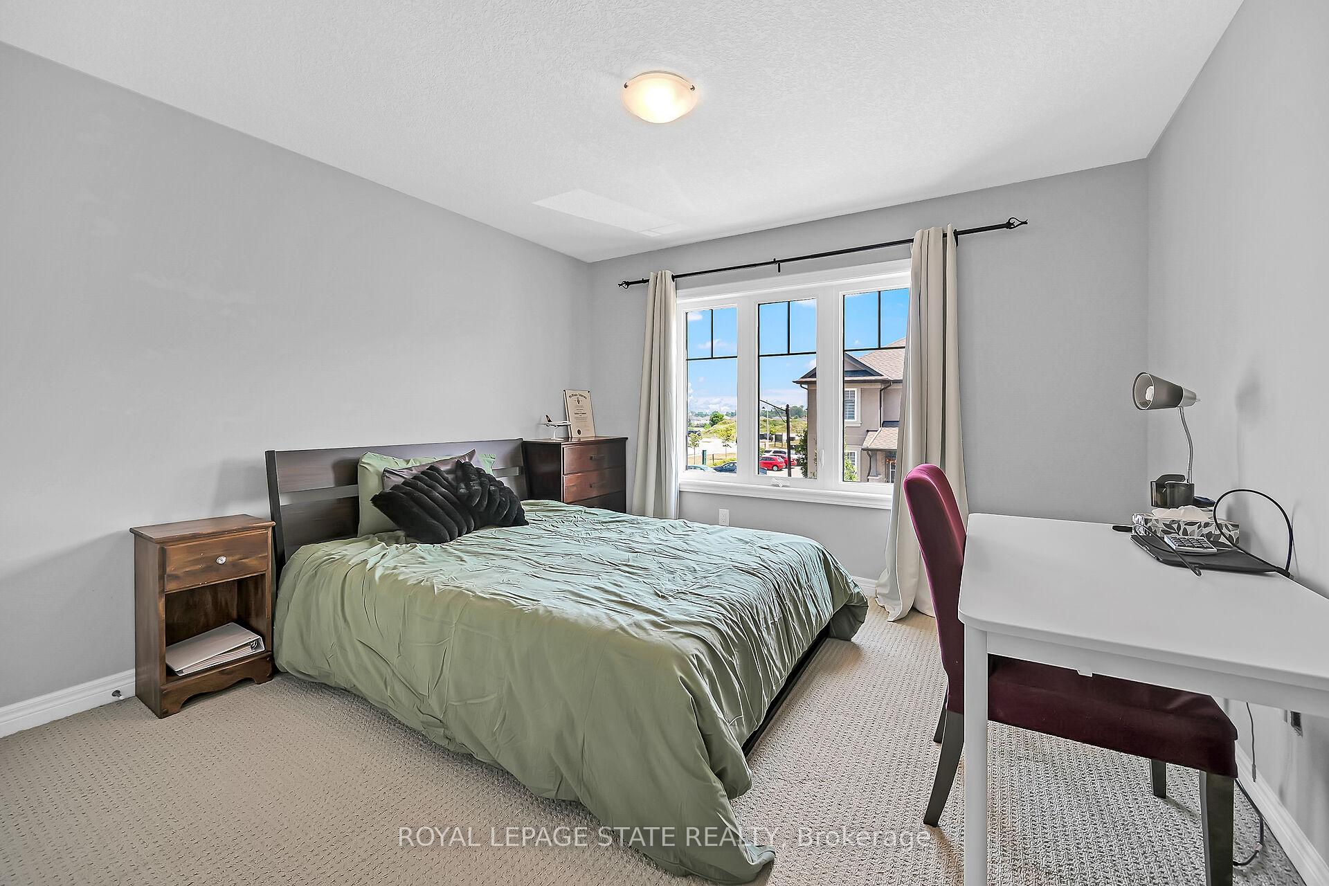Photo 34 of Unit 4, 120 vineberg Drive, Hamilton, Allison — HOMEH