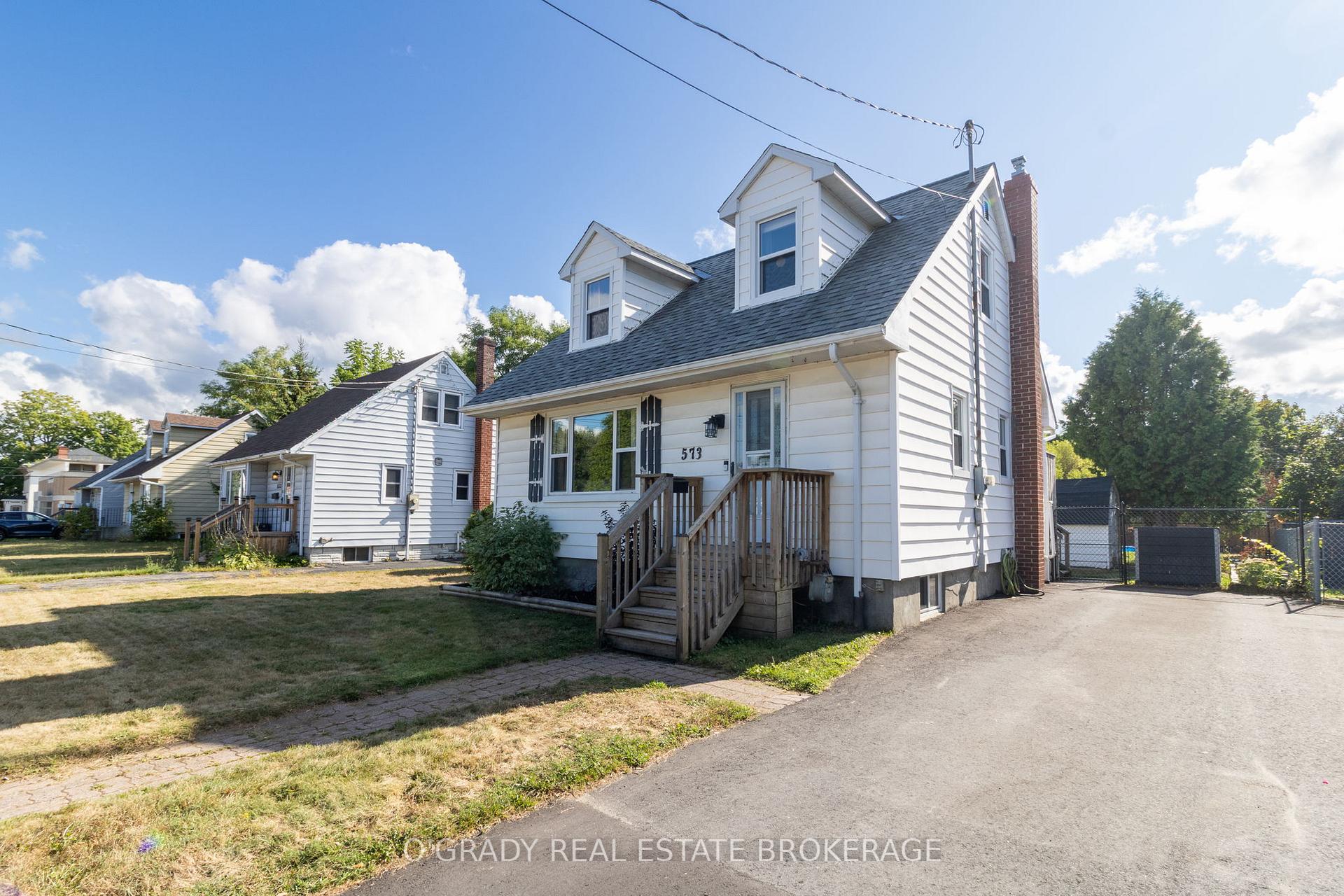 Photo 2 of 573 Edward Street, Prescott — HOMEH
