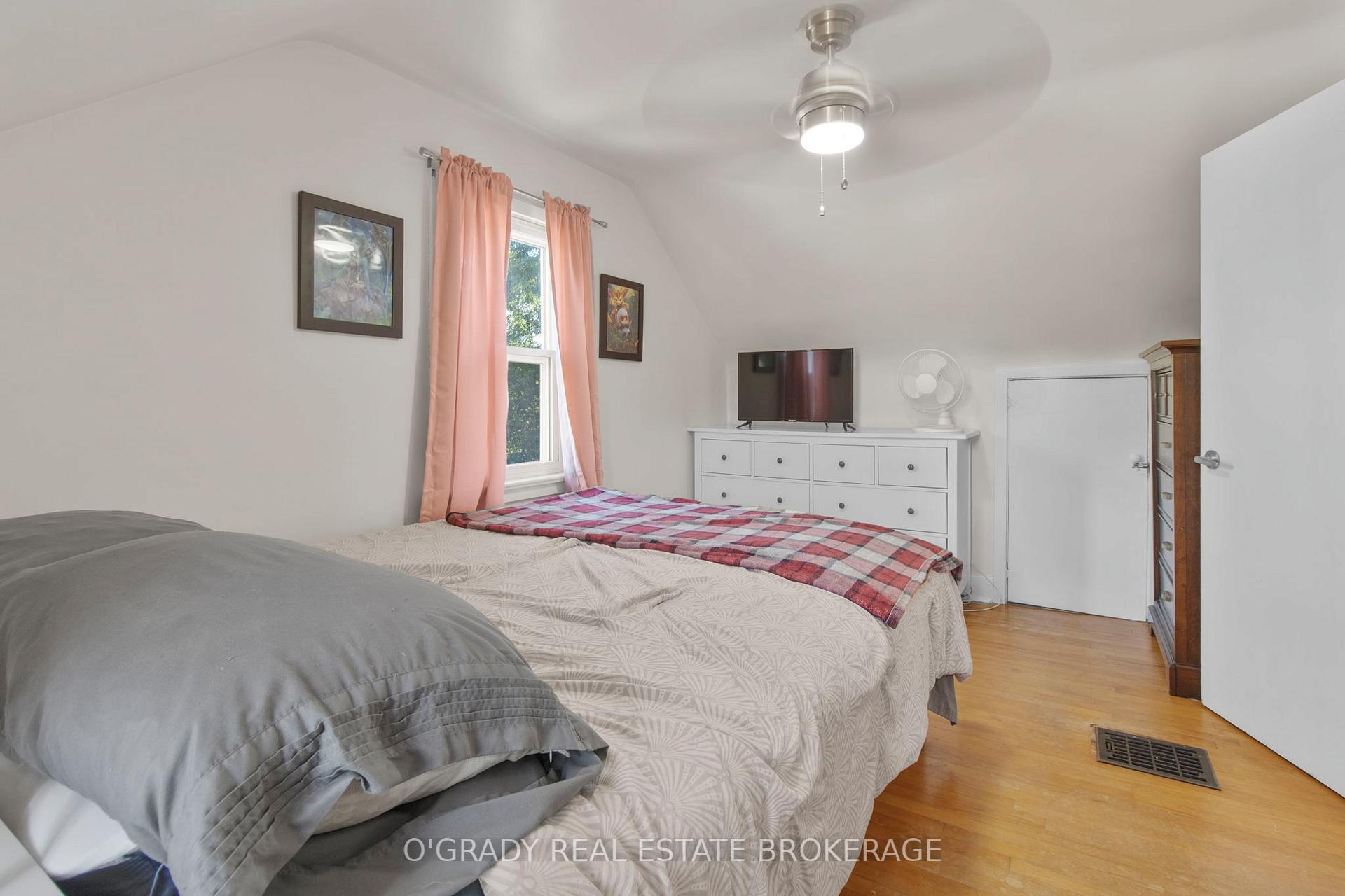Photo 11 of 573 Edward Street, Prescott — HOMEH
