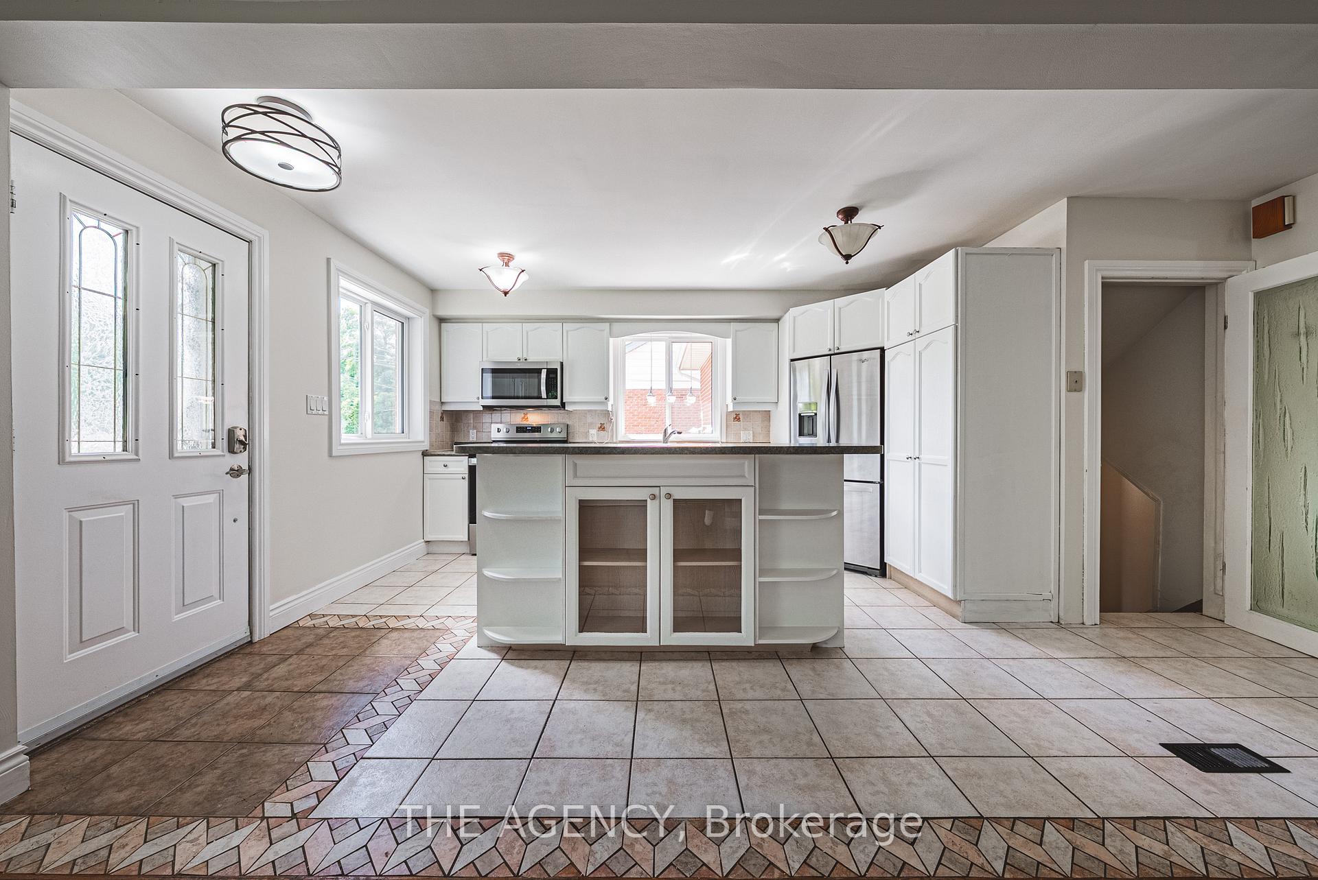 Photo 13 of 40 Wyngate Avenue, Hamilton, Stoney Creek — HOMEH