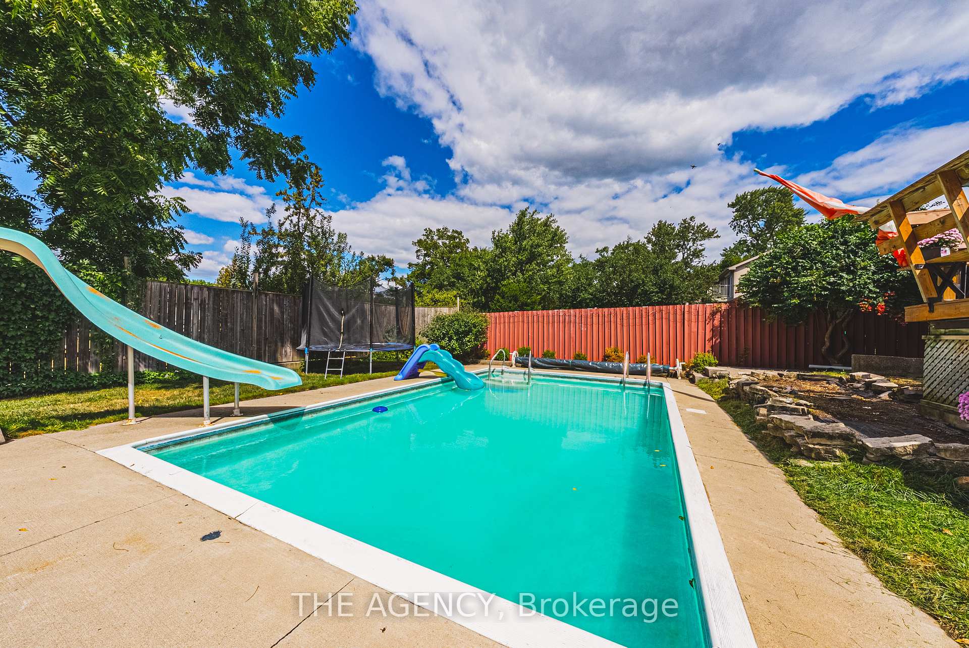 Photo 20 of 40 Wyngate Avenue, Hamilton, Stoney Creek — HOMEH
