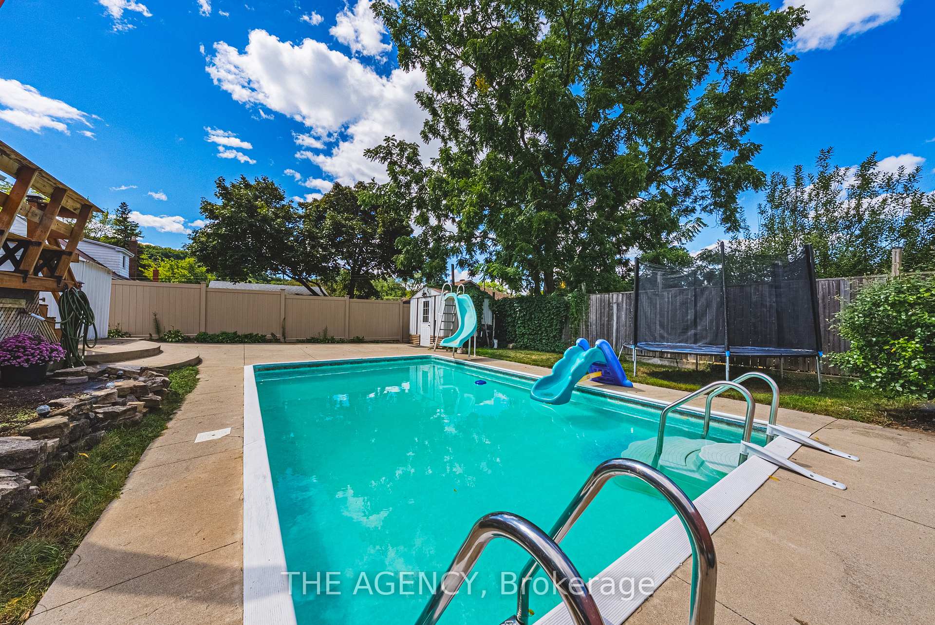 Photo 25 of 40 Wyngate Avenue, Hamilton, Stoney Creek — HOMEH