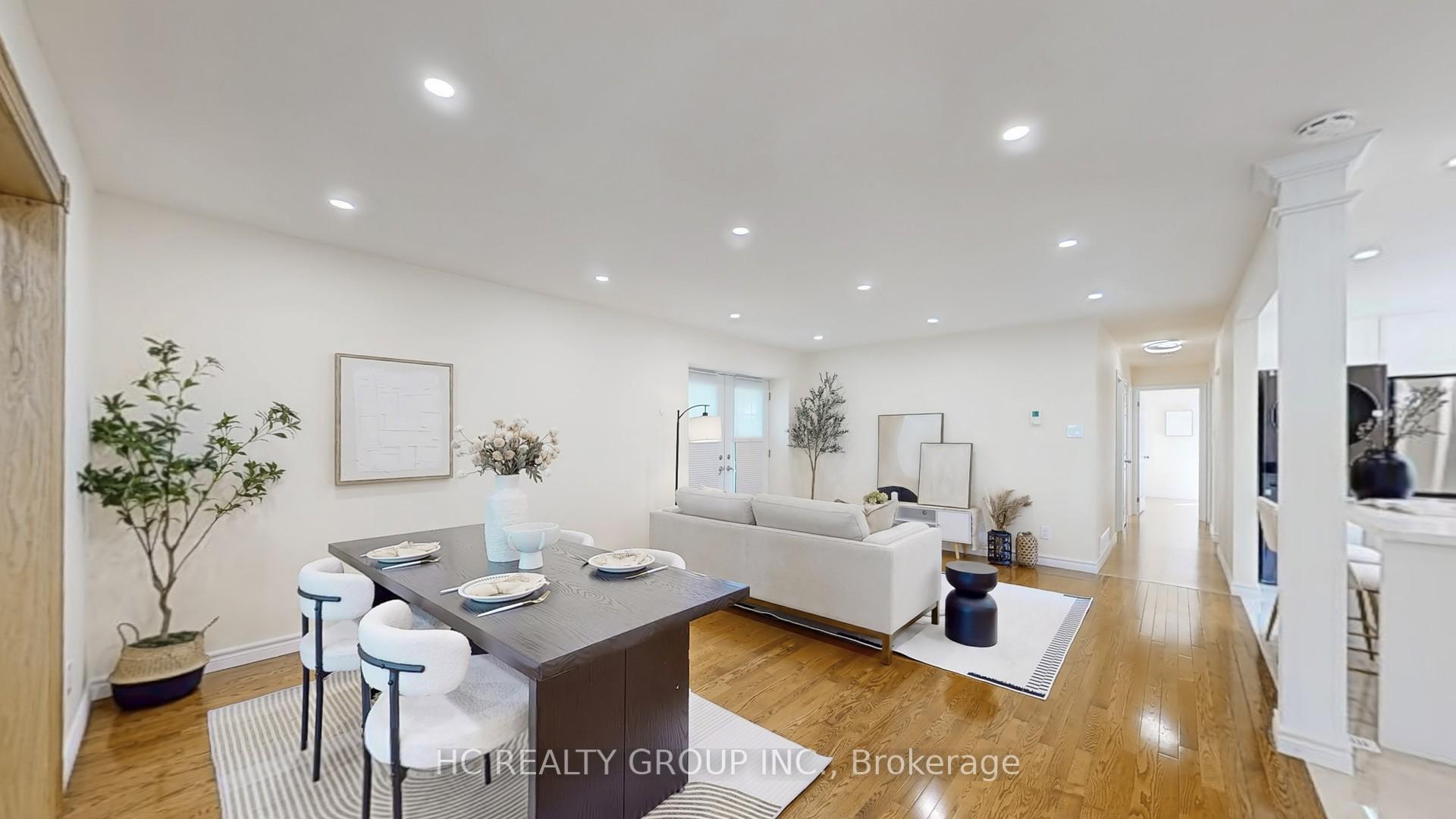Photo 7 of 21 Sir Constantine Drive, Markham, Markham Village — HOMEH