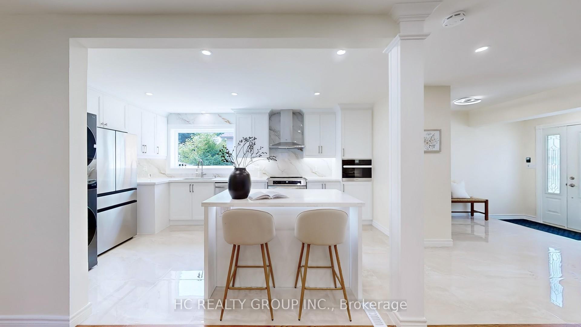 Photo 12 of 21 Sir Constantine Drive, Markham, Markham Village — HOMEH