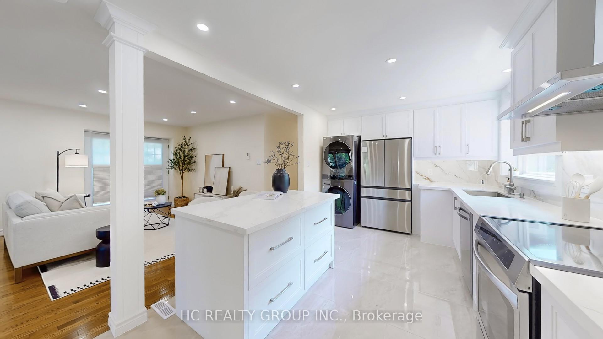 Photo 6 of 21 Sir Constantine Drive, Markham, Markham Village — HOMEH