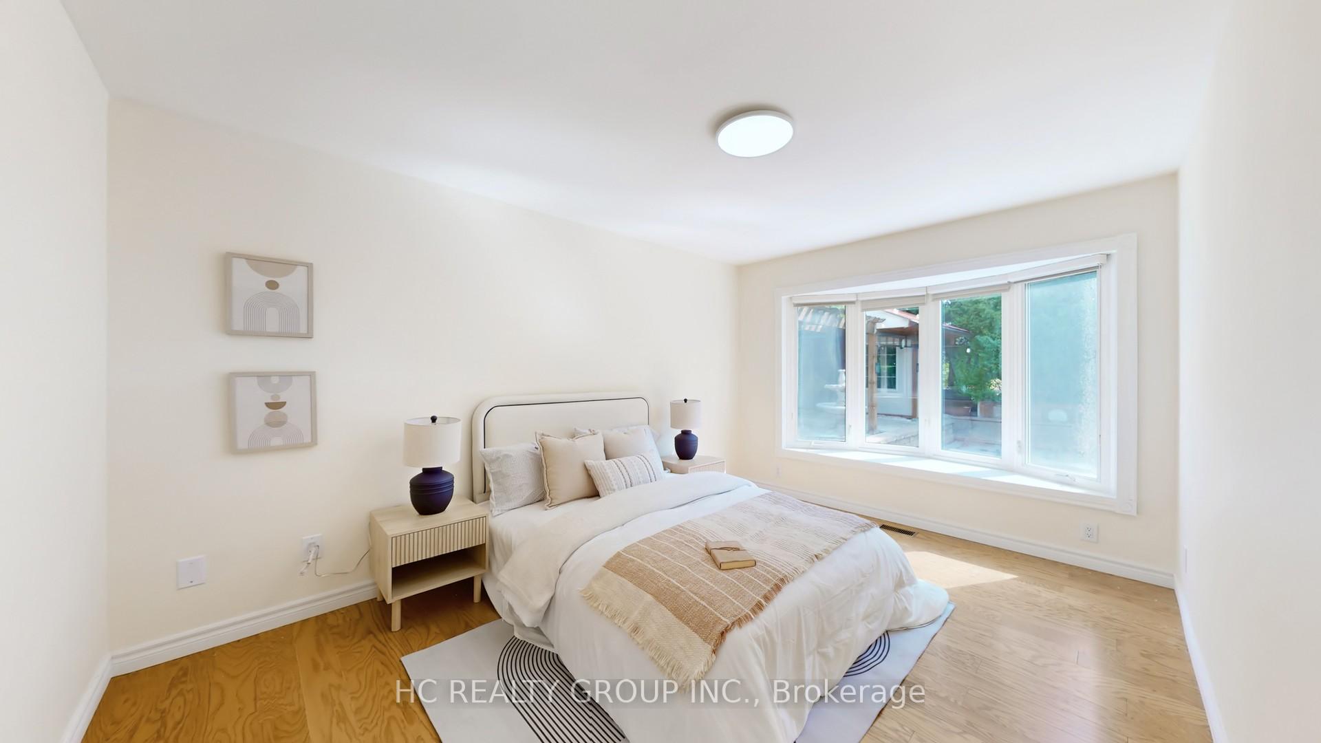 Photo 9 of 21 Sir Constantine Drive, Markham, Markham Village — HOMEH