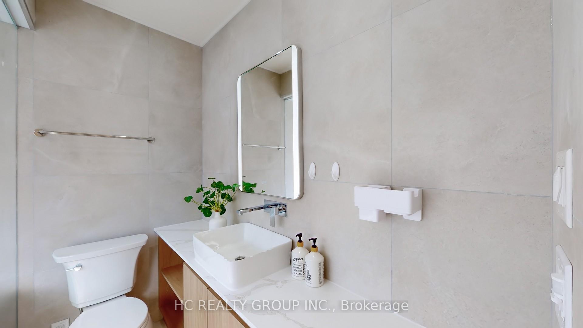 Photo 14 of 21 Sir Constantine Drive, Markham, Markham Village — HOMEH