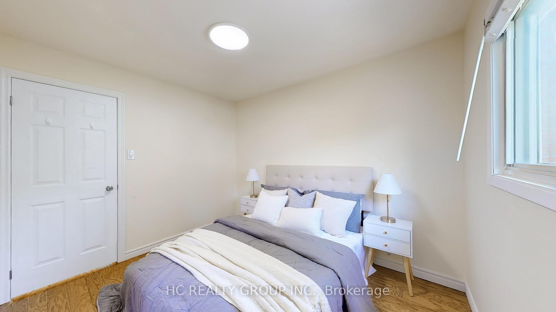 Photo 22 of 21 Sir Constantine Drive, Markham, Markham Village — HOMEH