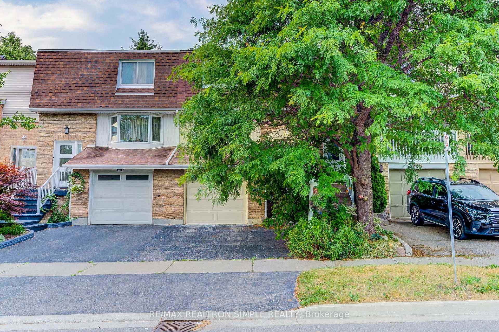 Photo 1 of 197 Tamarack Drive, Markham, Aileen-Willowbrook — HOMEH