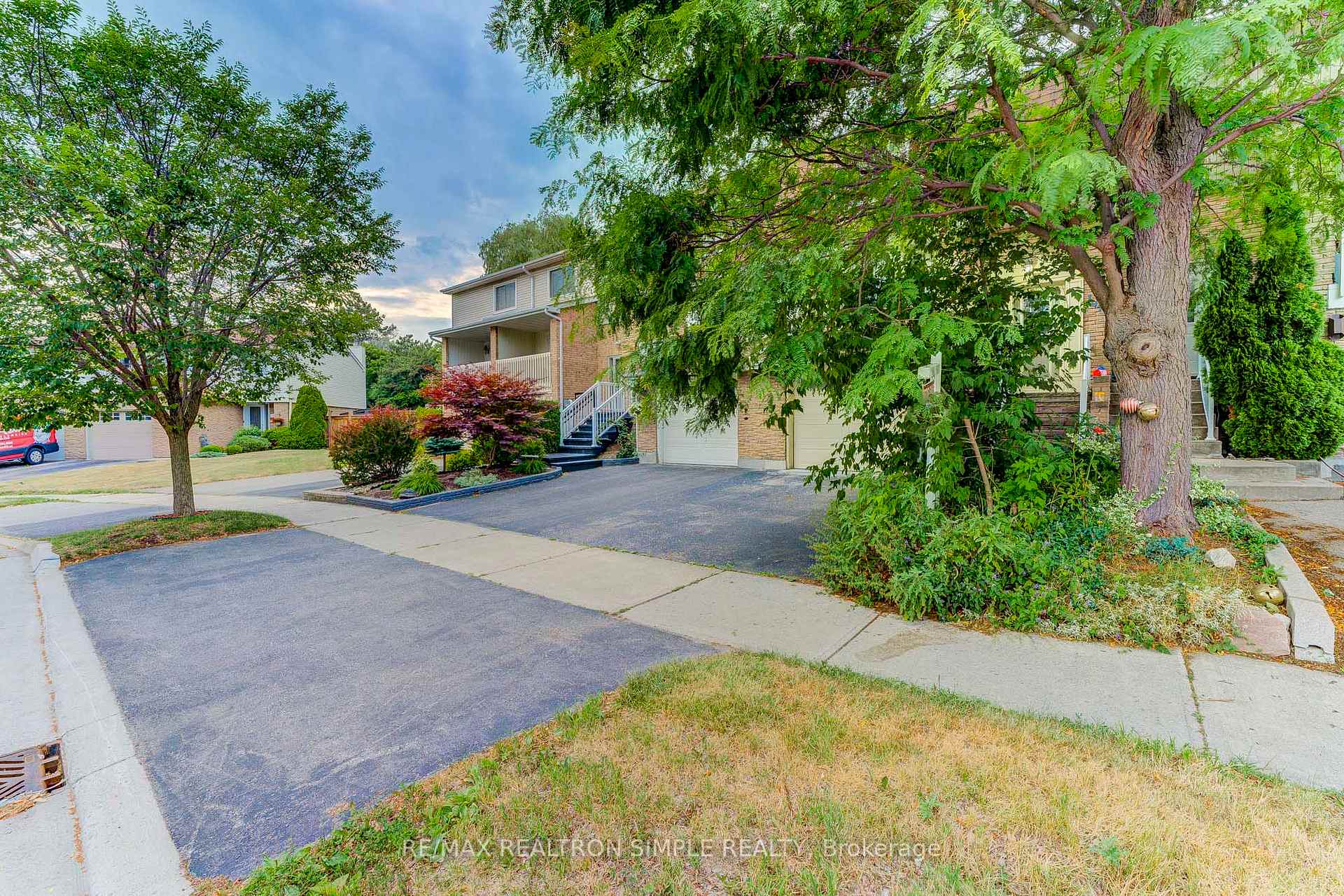 Photo 13 of 197 Tamarack Drive, Markham, Aileen-Willowbrook — HOMEH