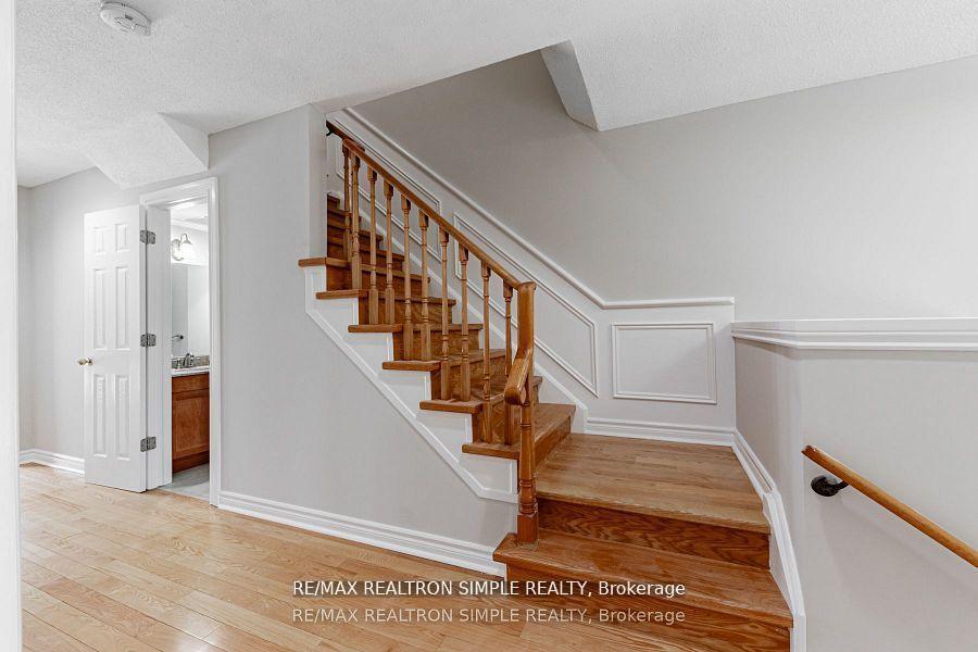 Photo 2 of 197 Tamarack Drive, Markham, Aileen-Willowbrook — HOMEH