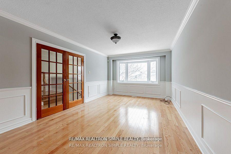 Photo 7 of 197 Tamarack Drive, Markham, Aileen-Willowbrook — HOMEH