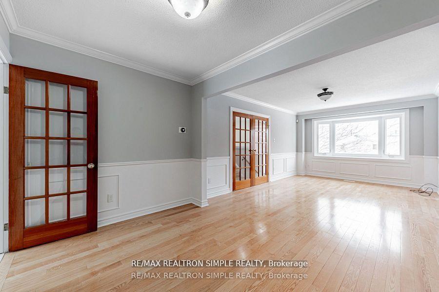 Photo 8 of 197 Tamarack Drive, Markham, Aileen-Willowbrook — HOMEH