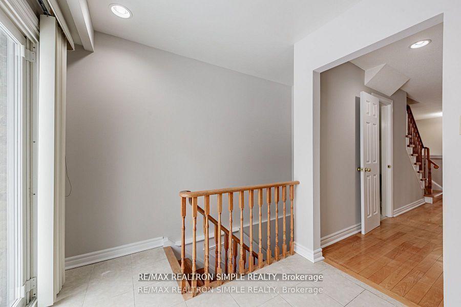 Photo 10 of 197 Tamarack Drive, Markham, Aileen-Willowbrook — HOMEH