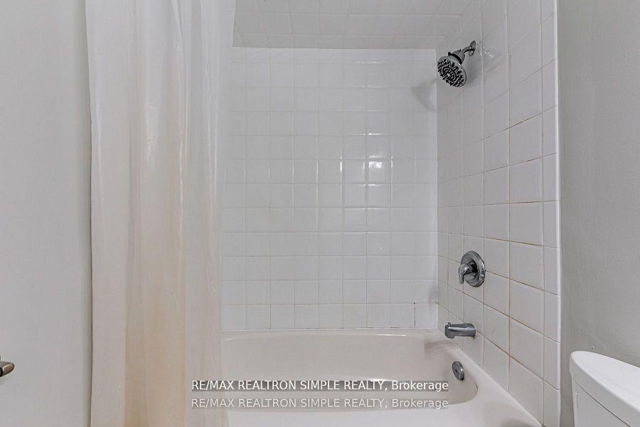 Photo 5 of 197 Tamarack Drive, Markham, Aileen-Willowbrook — HOMEH