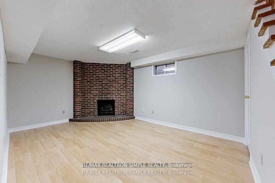 Photo 39 of 197 Tamarack Drive, Markham, Aileen-Willowbrook — HOMEH