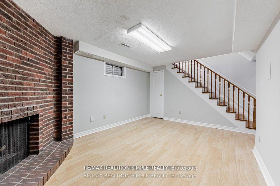 Photo 23 of 197 Tamarack Drive, Markham, Aileen-Willowbrook — HOMEH
