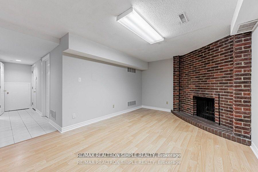 Photo 25 of 197 Tamarack Drive, Markham, Aileen-Willowbrook — HOMEH