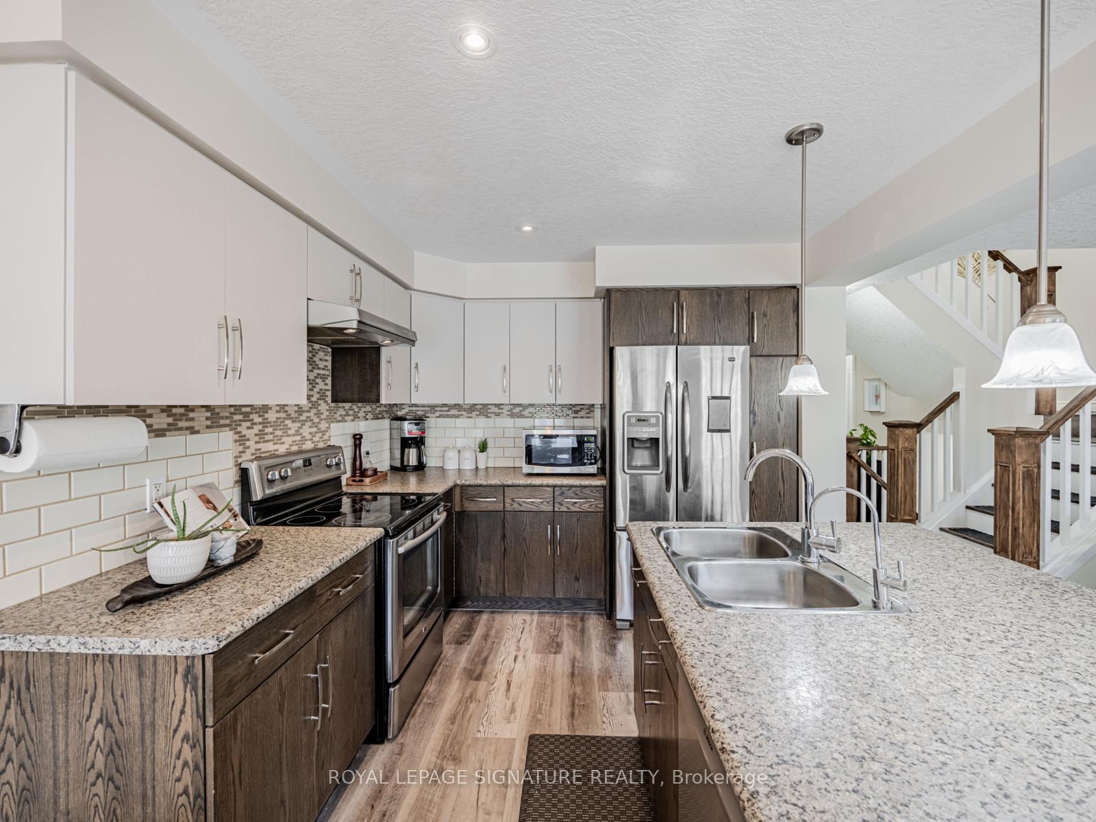 Photo 19 of 84 Amsterdam Crescent, Guelph, Pineridge/Westminster Woods — HOMEH