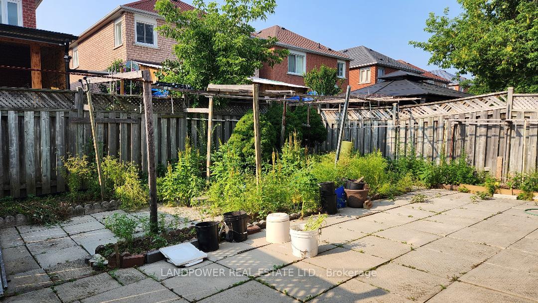 Photo 12 of 85 Sophia Road, Markham, Middlefield — HOMEH