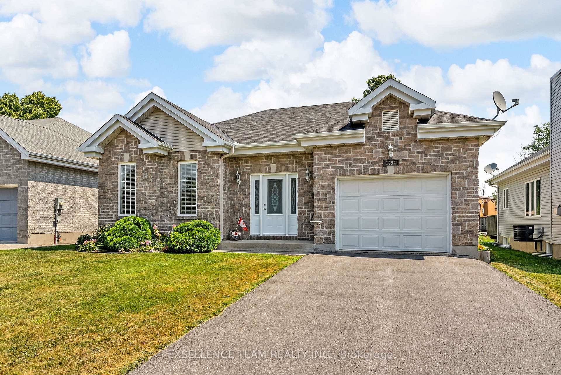 Photo 8 of 1294 Daprat Avenue, Cornwall — HOMEH