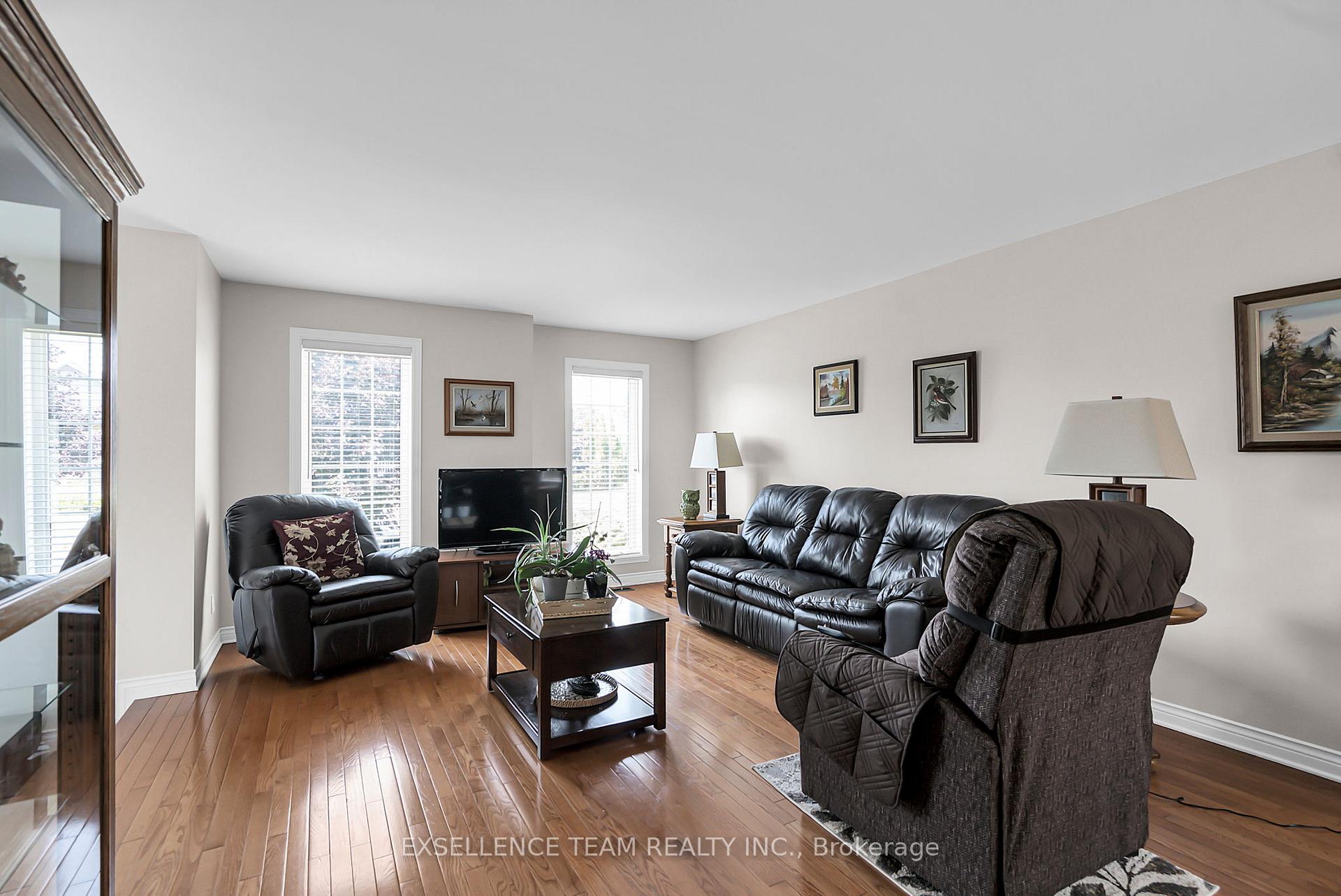 Photo 5 of 1294 Daprat Avenue, Cornwall — HOMEH