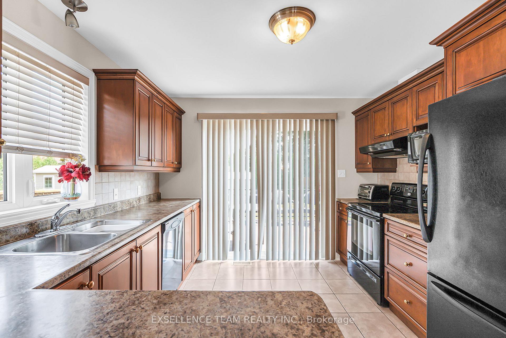 Photo 16 of 1294 Daprat Avenue, Cornwall — HOMEH