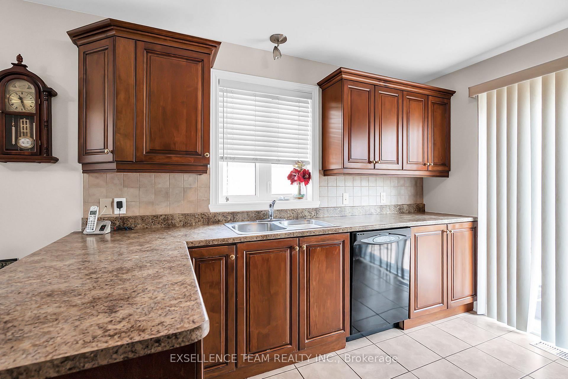 Photo 12 of 1294 Daprat Avenue, Cornwall — HOMEH