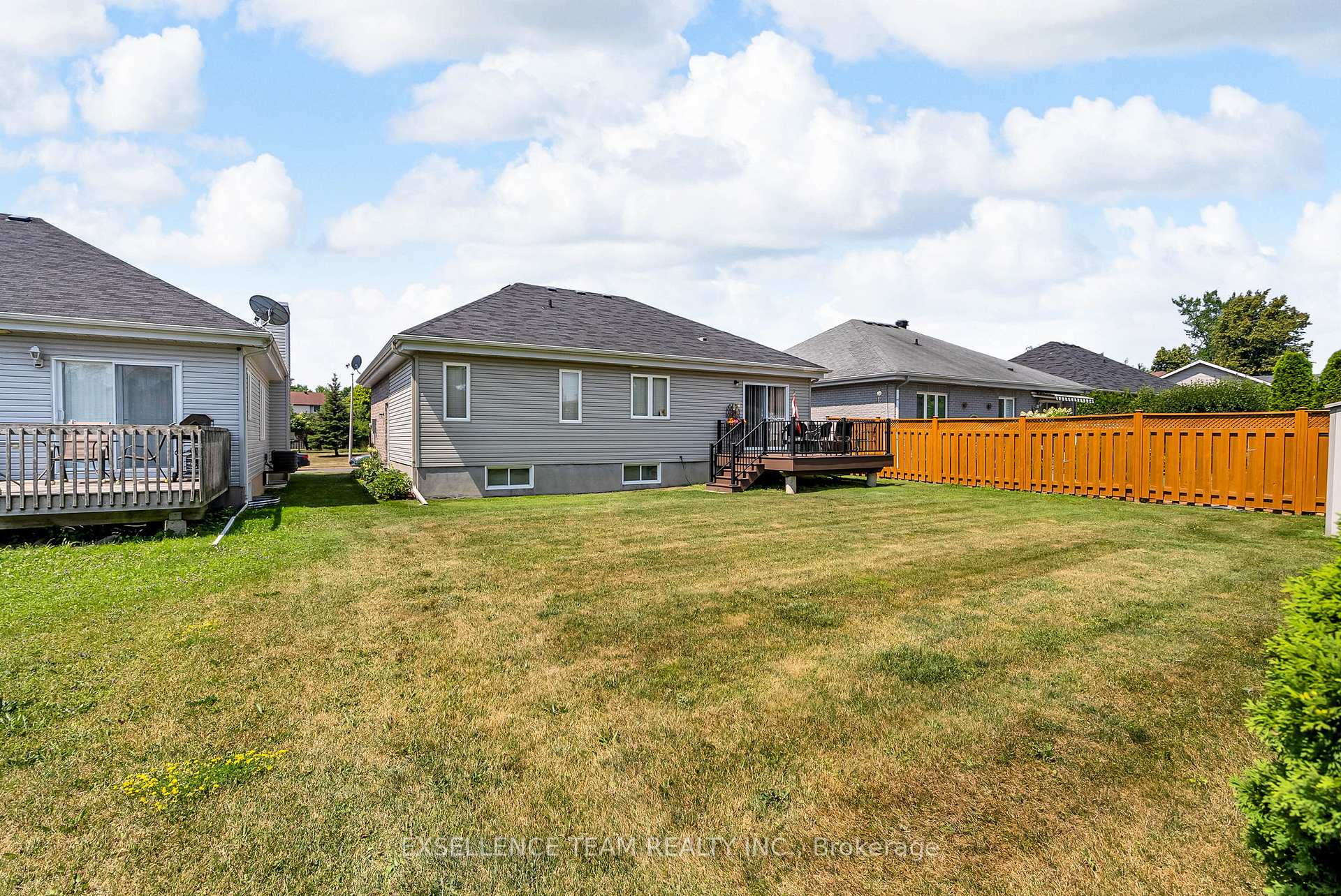 Photo 31 of 1294 Daprat Avenue, Cornwall — HOMEH