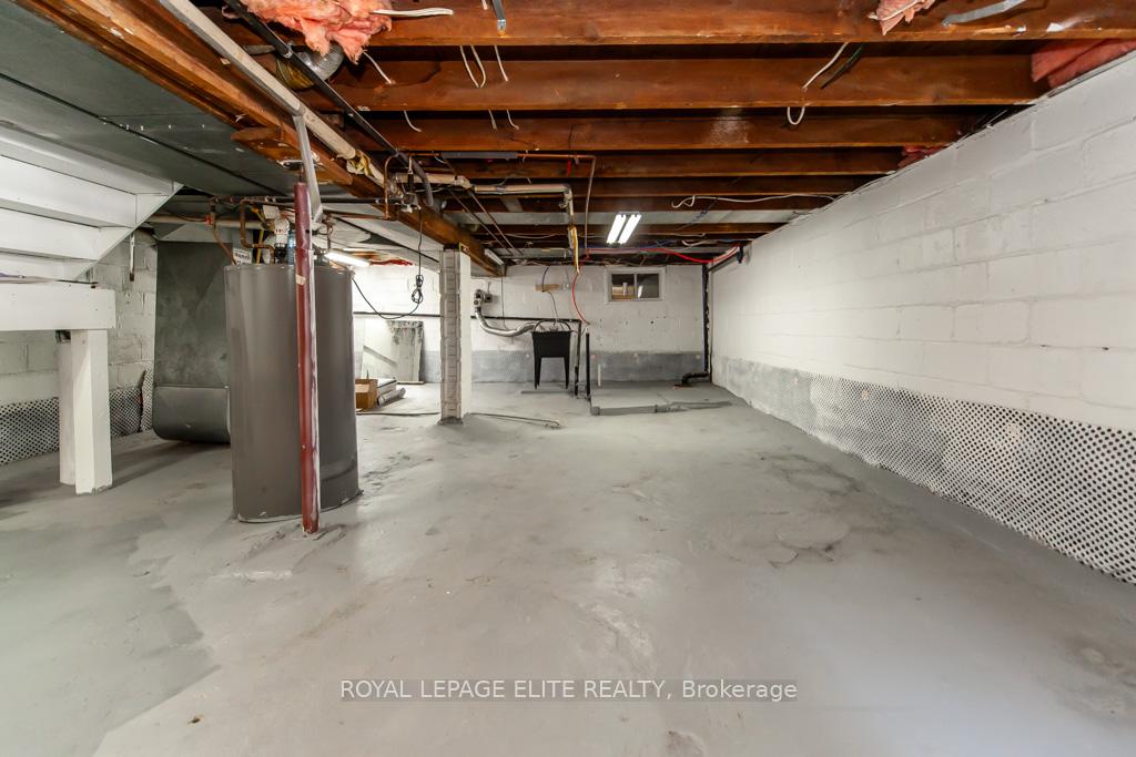 Photo 36 of 47 Weir Street N, Hamilton, Homeside — HOMEH