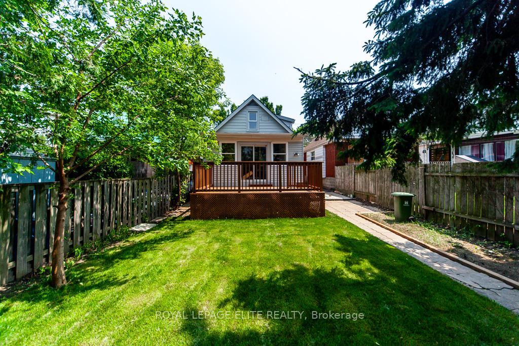 Photo 41 of 47 Weir Street N, Hamilton, Homeside — HOMEH