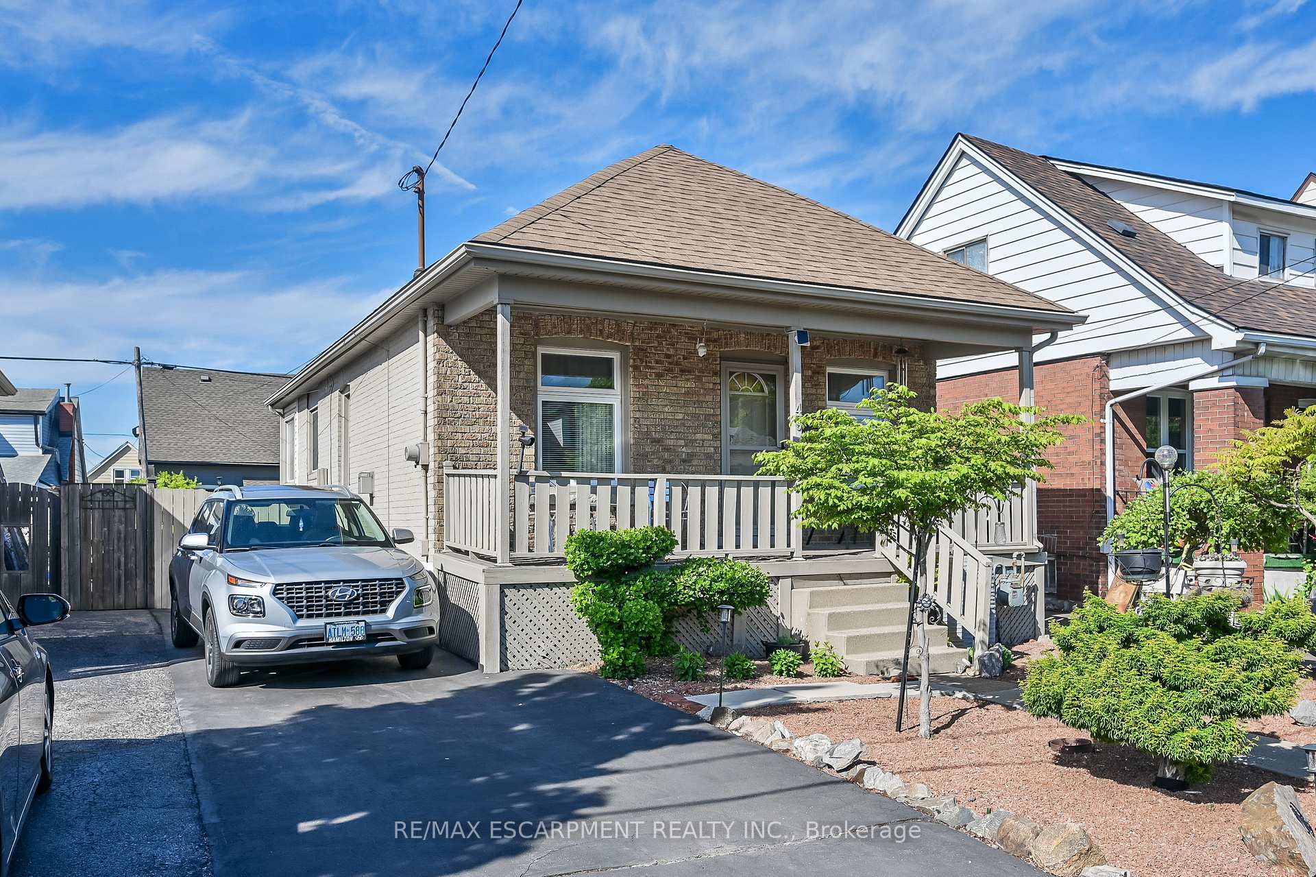 Photo 4 of 49 Craigmiller Avenue, Hamilton, Crown Point — HOMEH