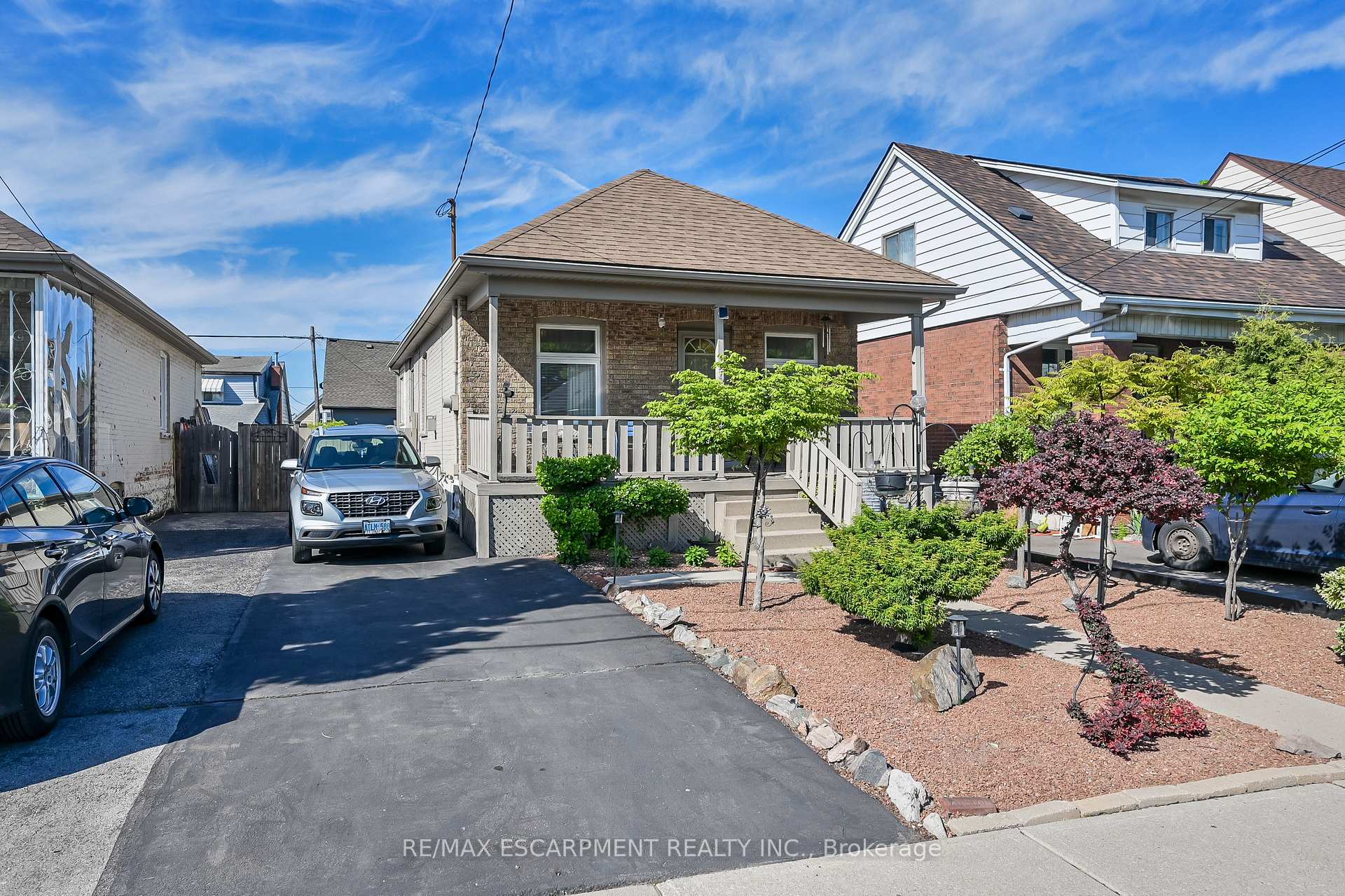 Photo 12 of 49 Craigmiller Avenue, Hamilton, Crown Point — HOMEH