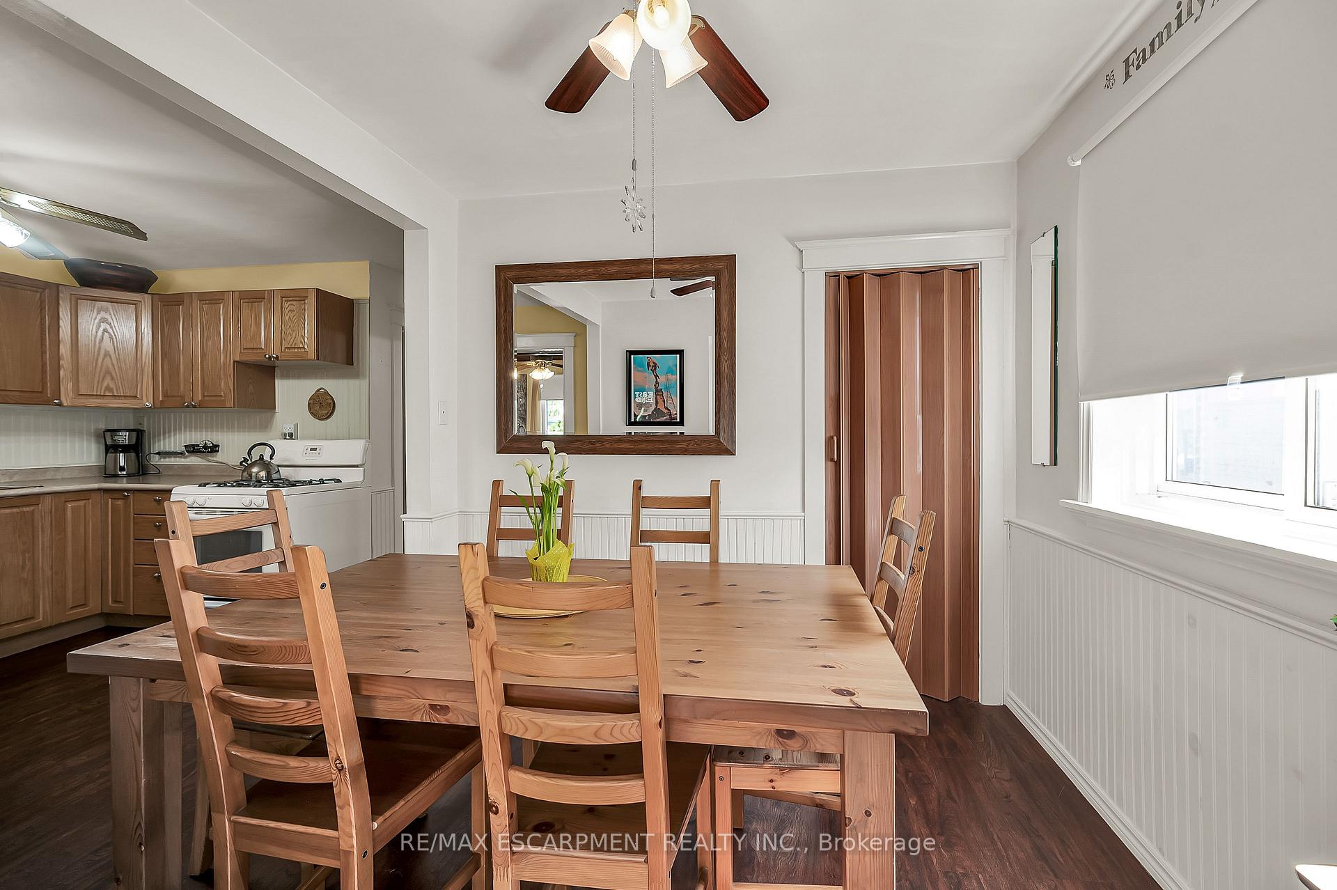 Photo 36 of 49 Craigmiller Avenue, Hamilton, Crown Point — HOMEH