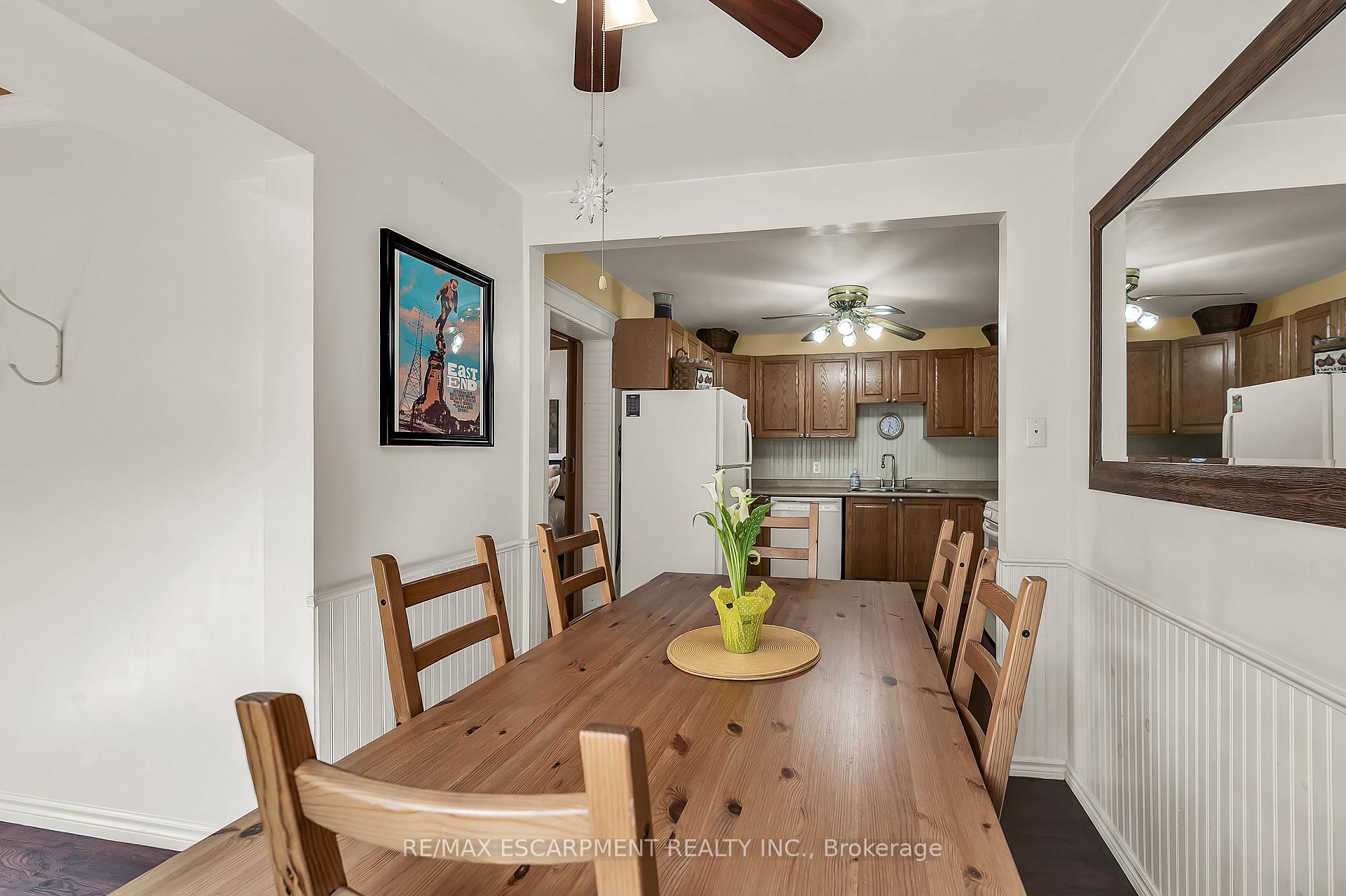 Photo 33 of 49 Craigmiller Avenue, Hamilton, Crown Point — HOMEH