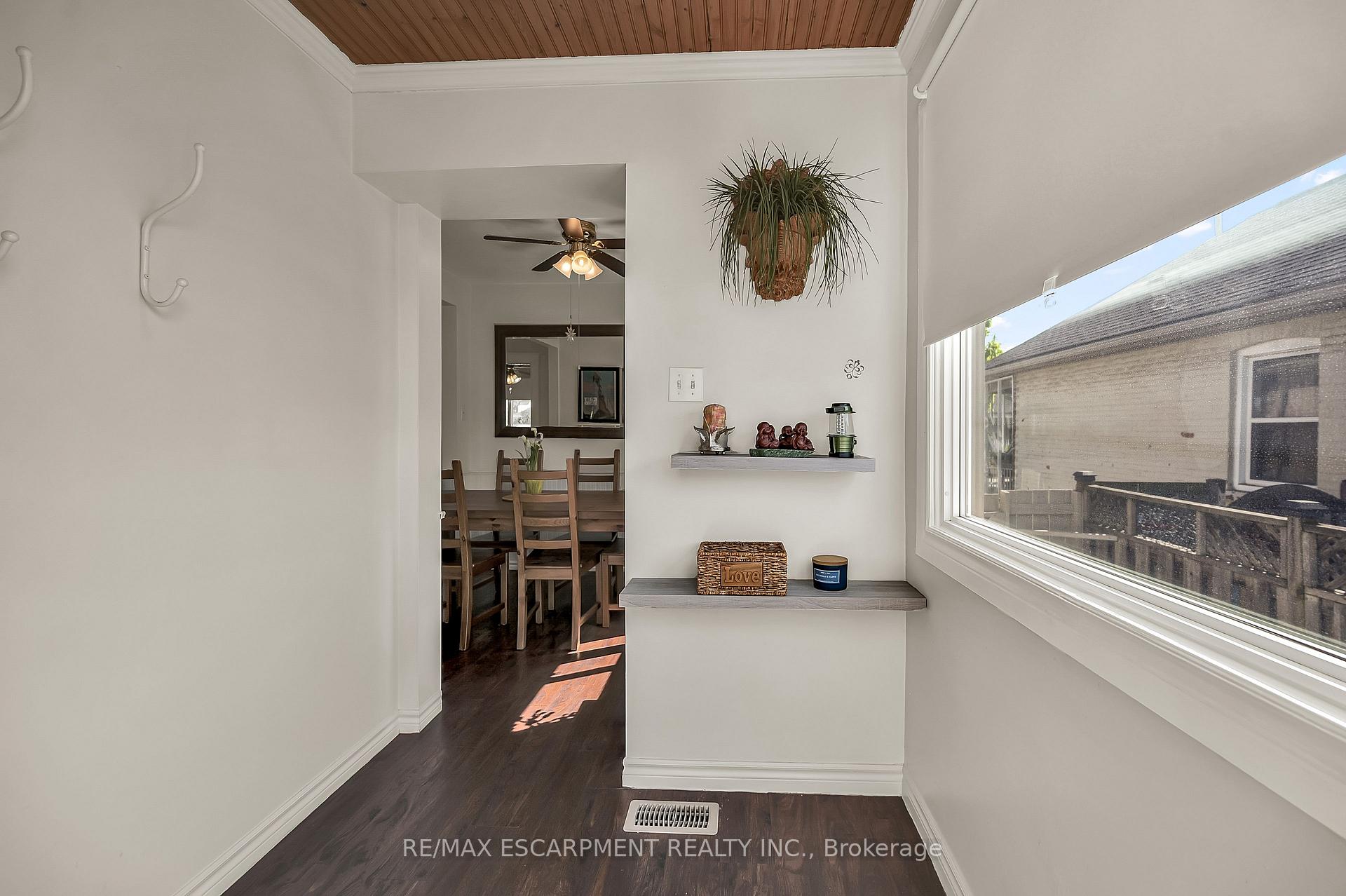 Photo 21 of 49 Craigmiller Avenue, Hamilton, Crown Point — HOMEH