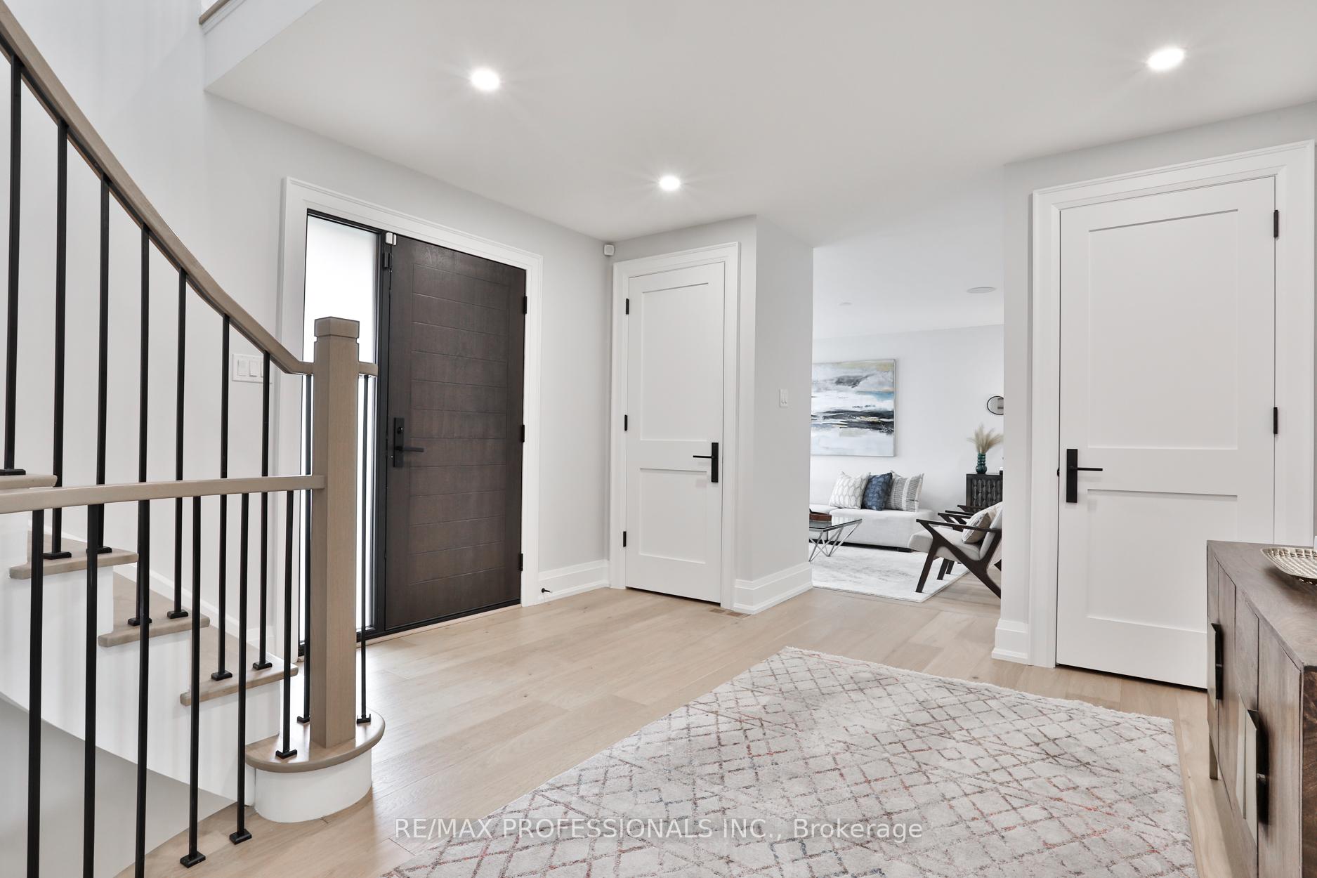 Photo 2 of 152 Charmaine Road, Vaughan, Islington Woods — HOMEH