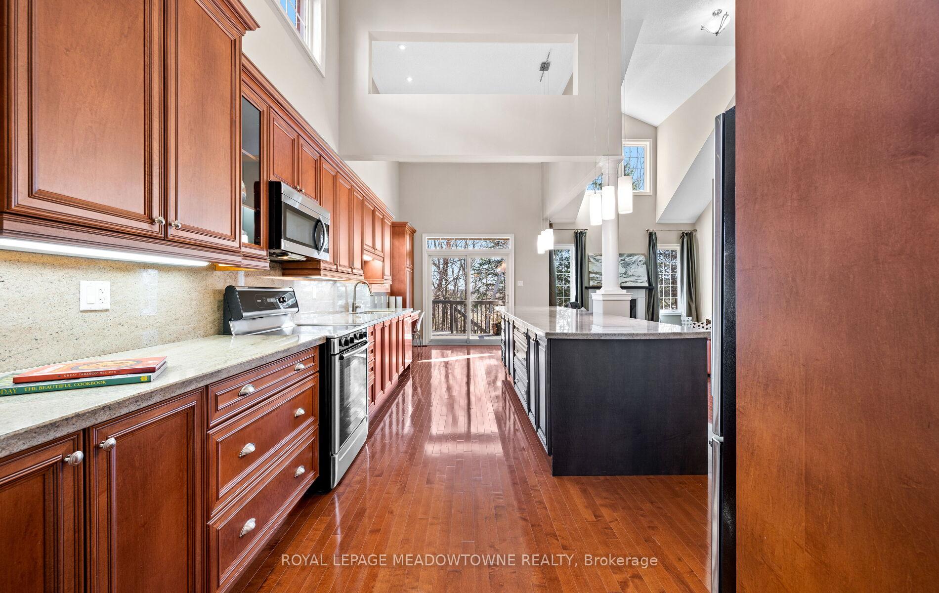 Photo 10 of 47 Nova Scotia Road, Brampton, Bram West — HOMEH
