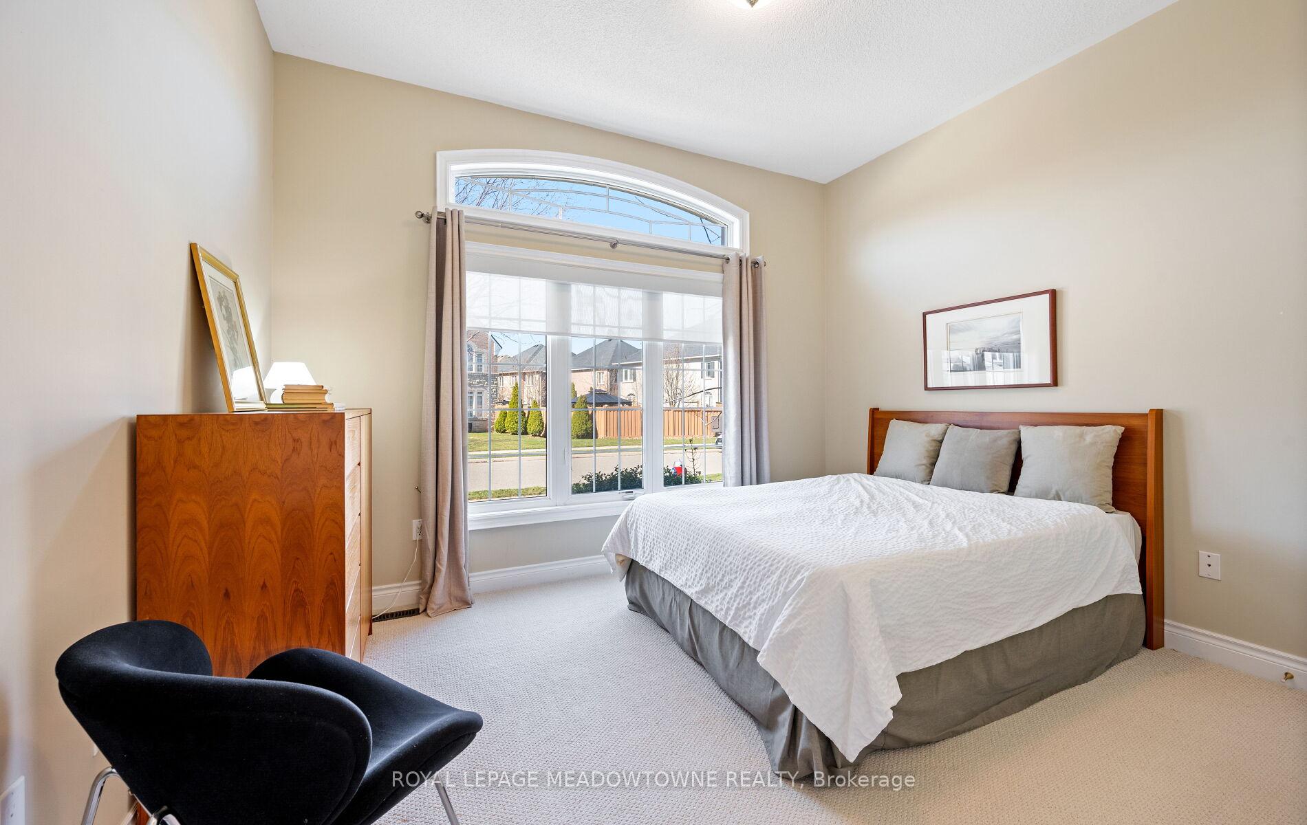 Photo 25 of 47 Nova Scotia Road, Brampton, Bram West — HOMEH