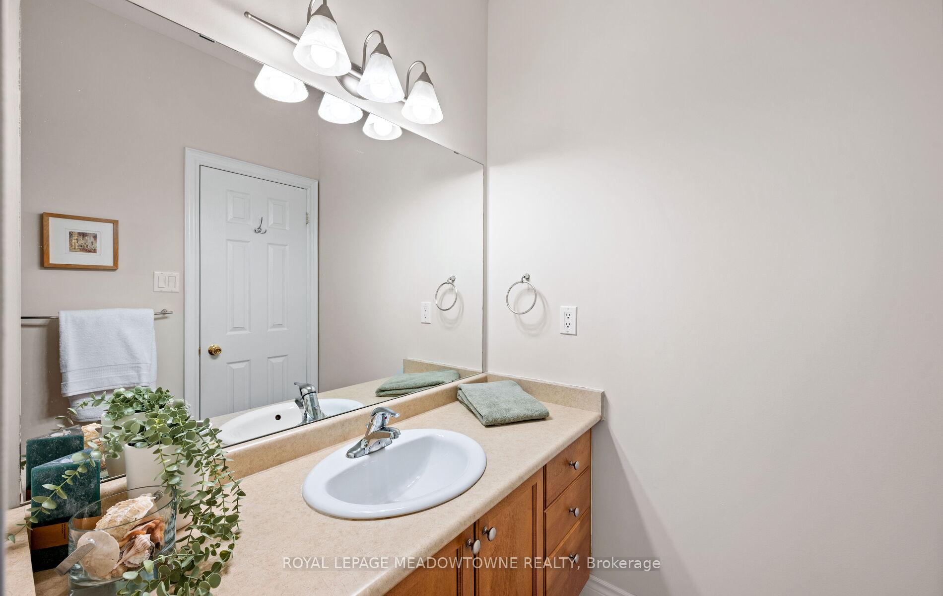 Photo 28 of 47 Nova Scotia Road, Brampton, Bram West — HOMEH