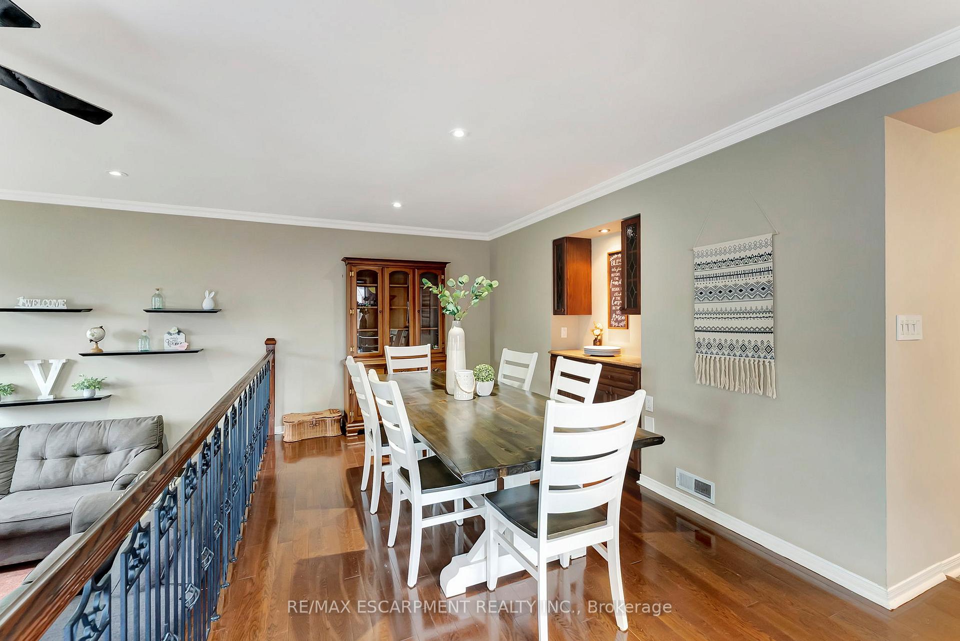 Photo 17 of 187 Darlington Drive, Hamilton, Gilbert — HOMEH