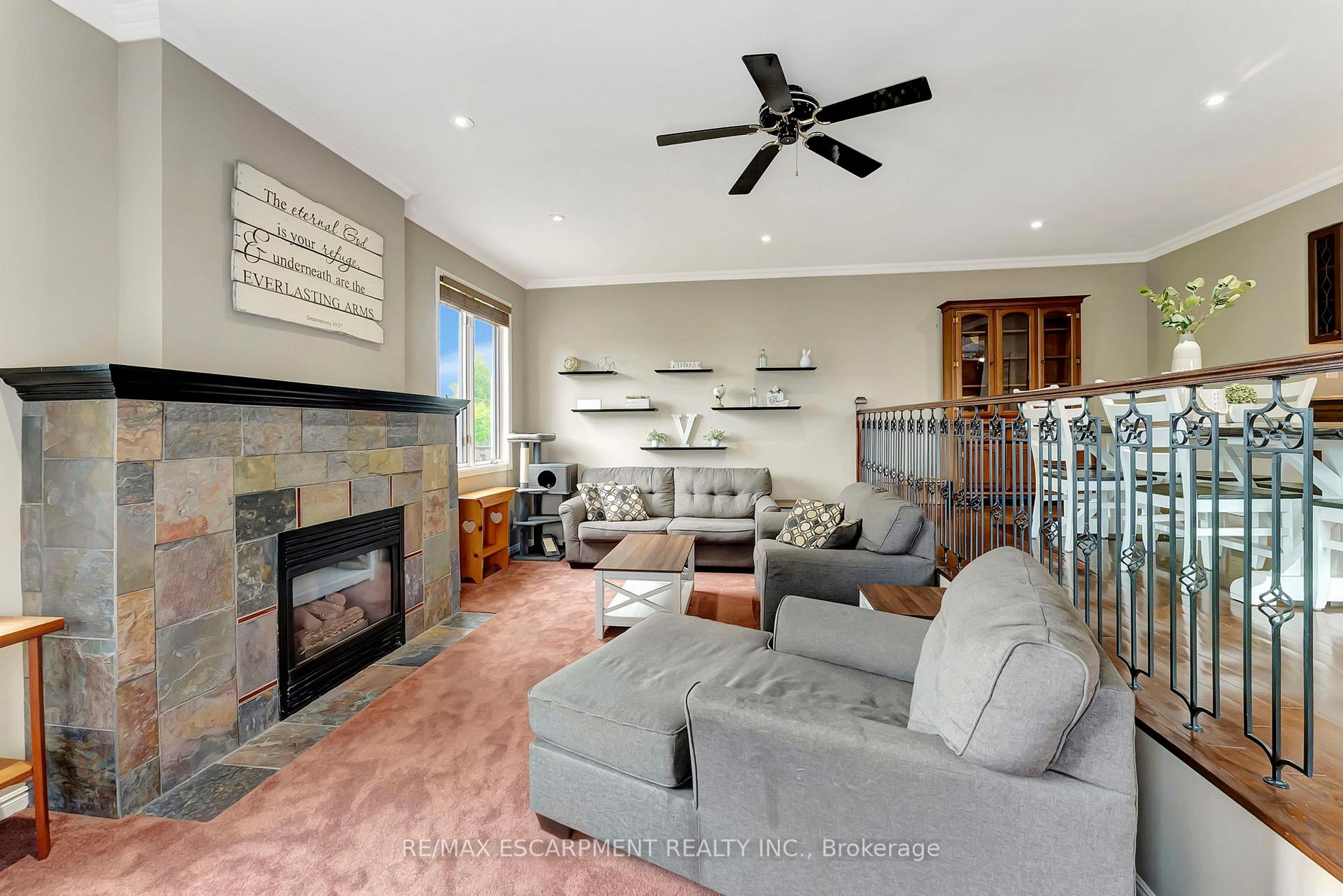 Photo 13 of 187 Darlington Drive, Hamilton, Gilbert — HOMEH