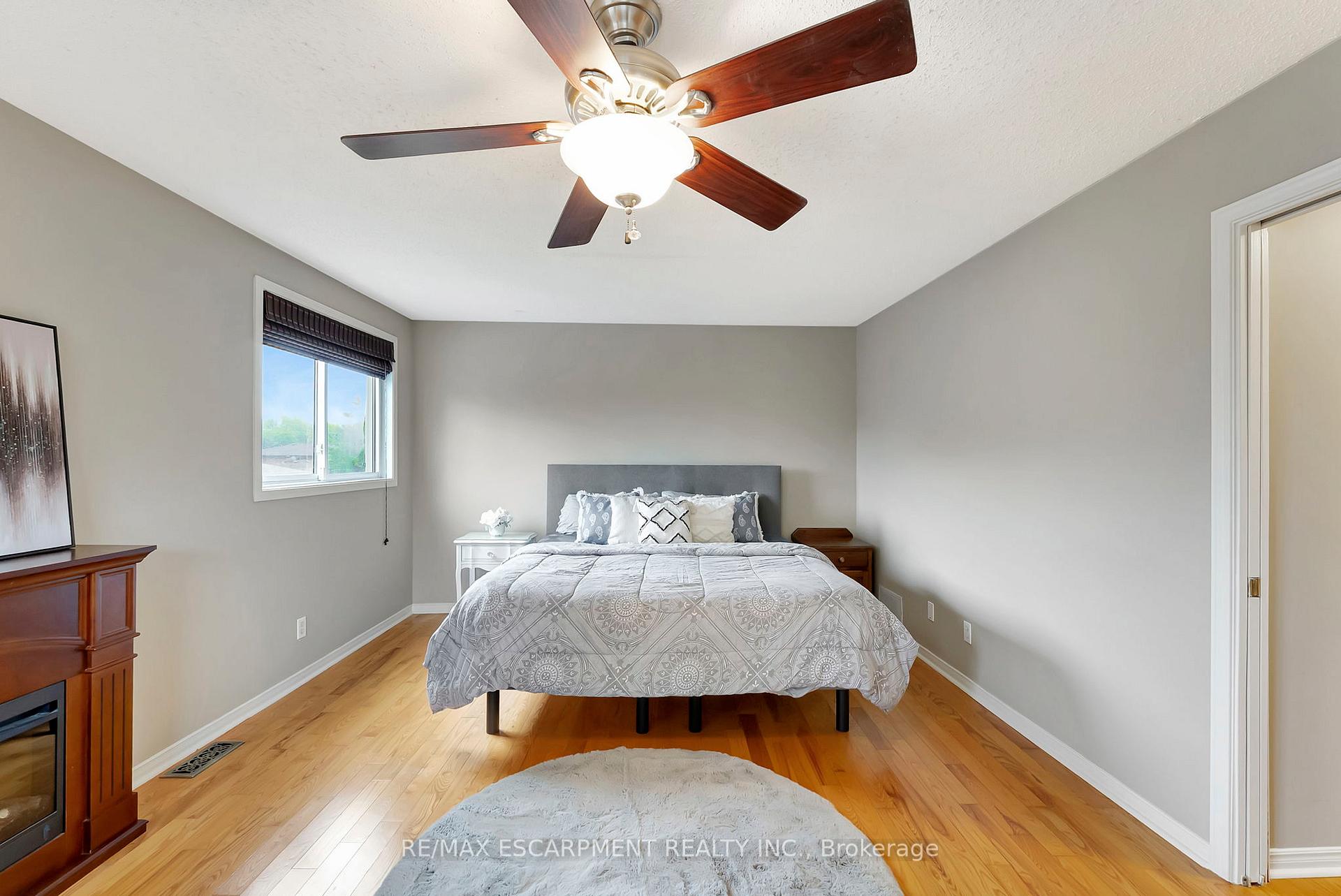 Photo 19 of 187 Darlington Drive, Hamilton, Gilbert — HOMEH
