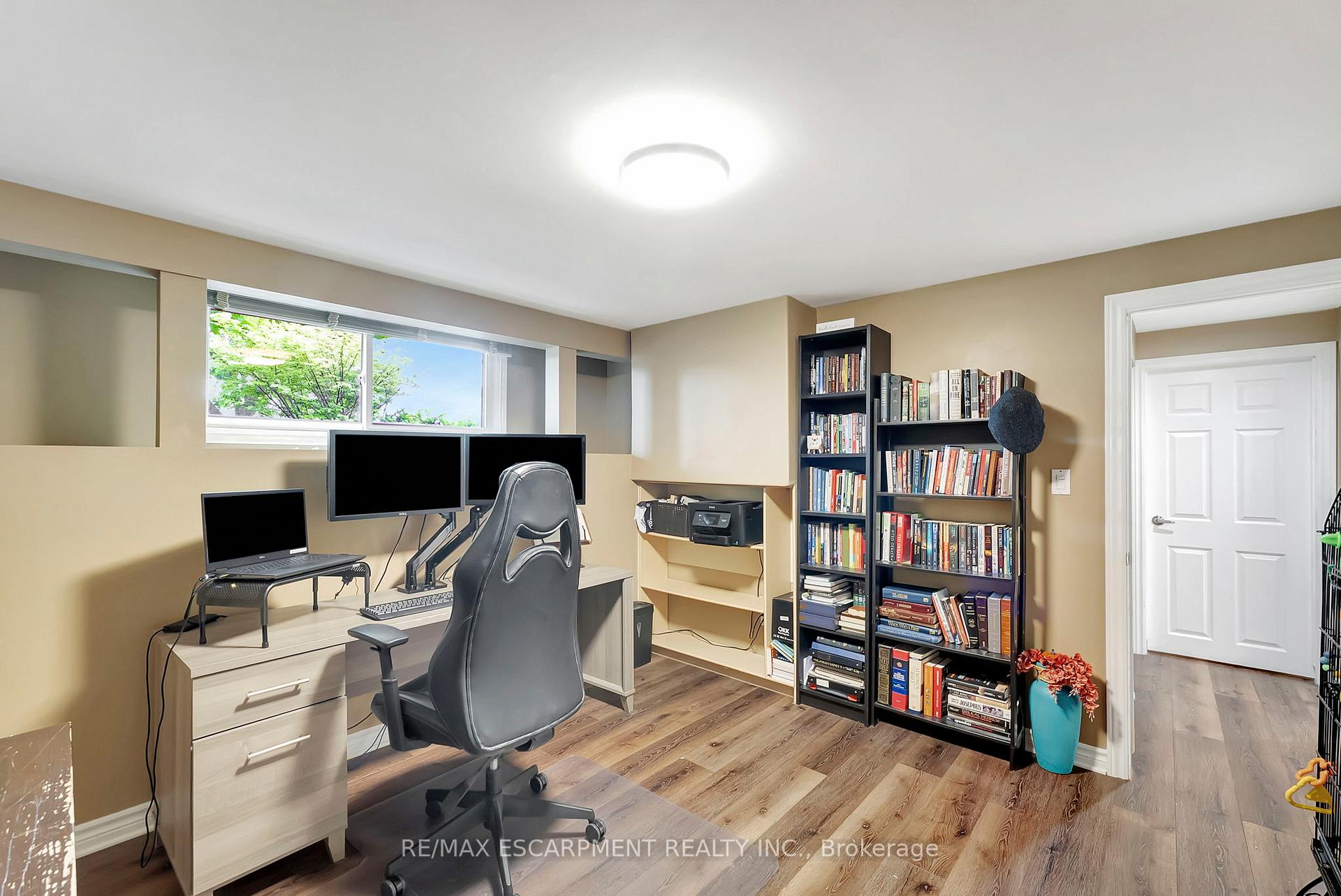 Photo 29 of 187 Darlington Drive, Hamilton, Gilbert — HOMEH