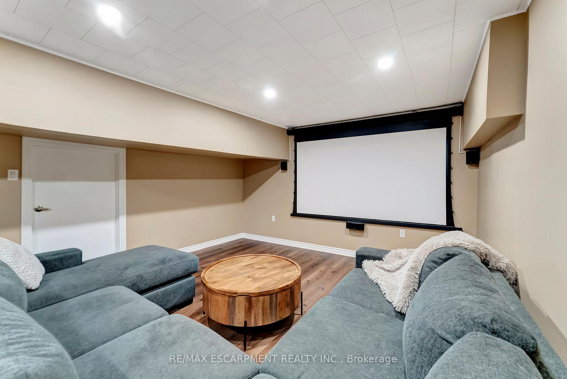 Photo 38 of 187 Darlington Drive, Hamilton, Gilbert — HOMEH