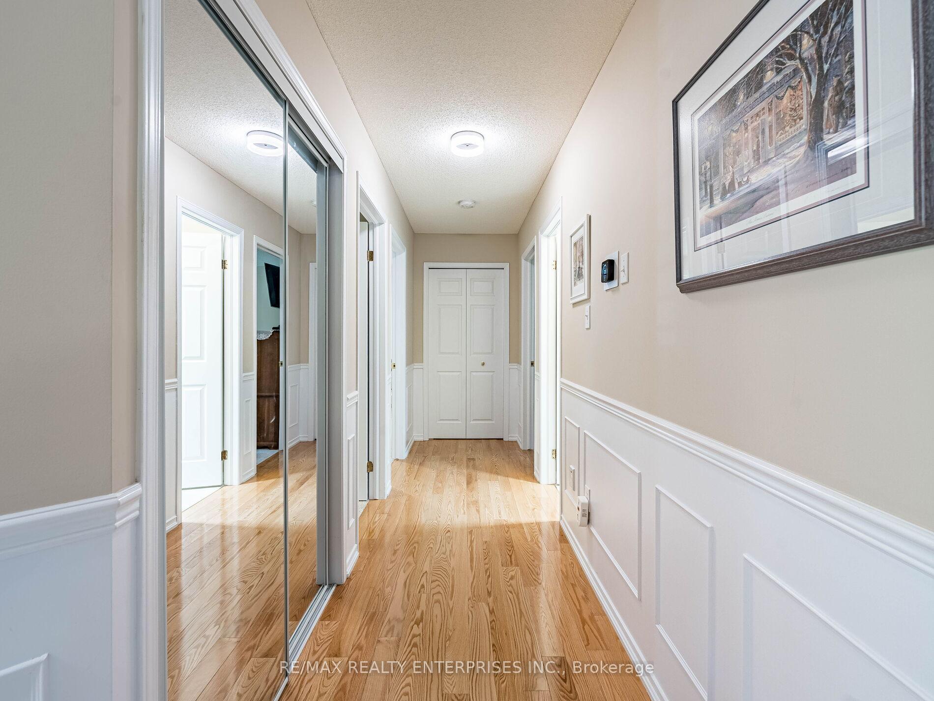 Photo 14 of 40 Longyear Drive, Hamilton, Waterdown — HOMEH