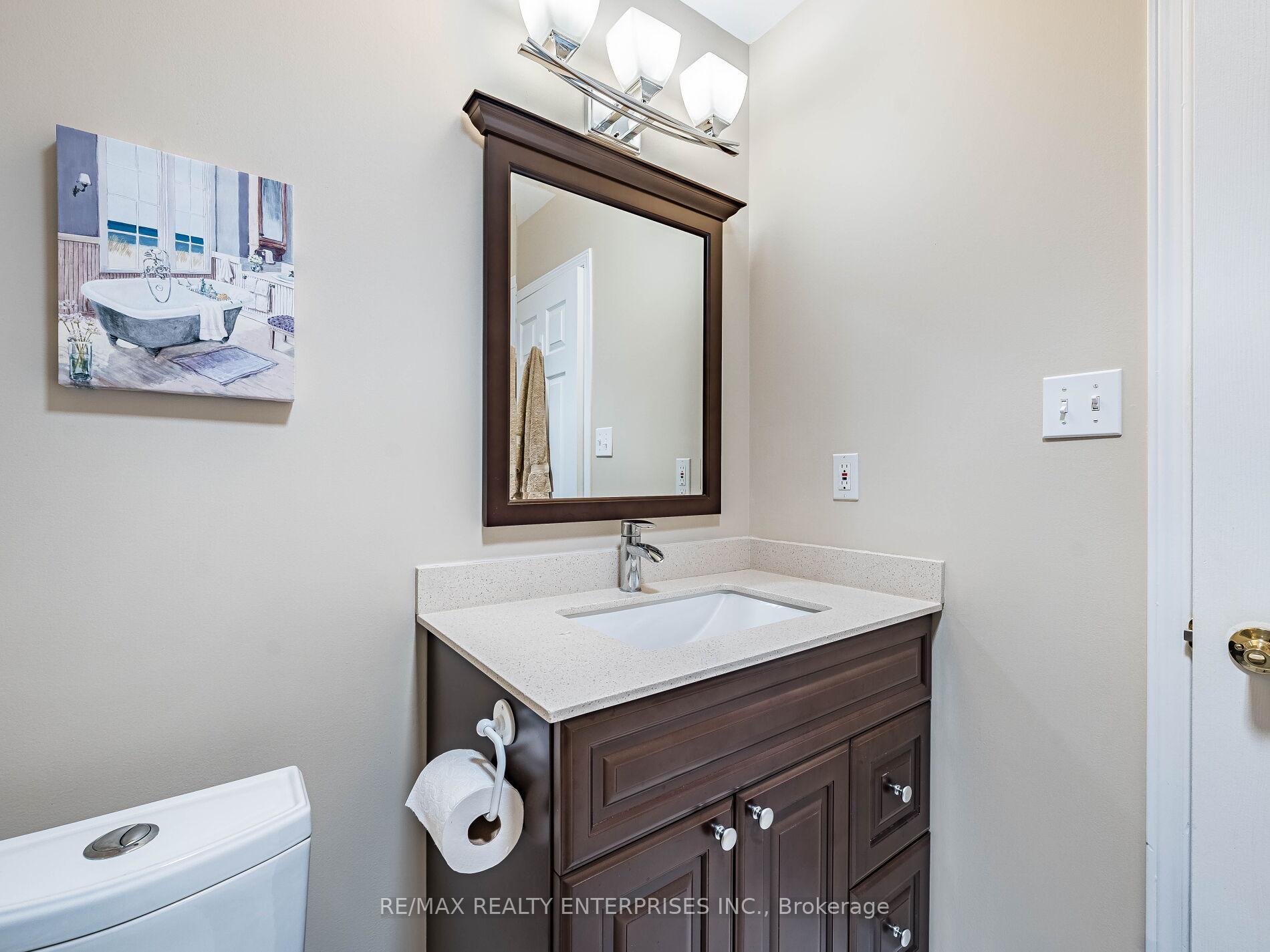 Photo 22 of 40 Longyear Drive, Hamilton, Waterdown — HOMEH