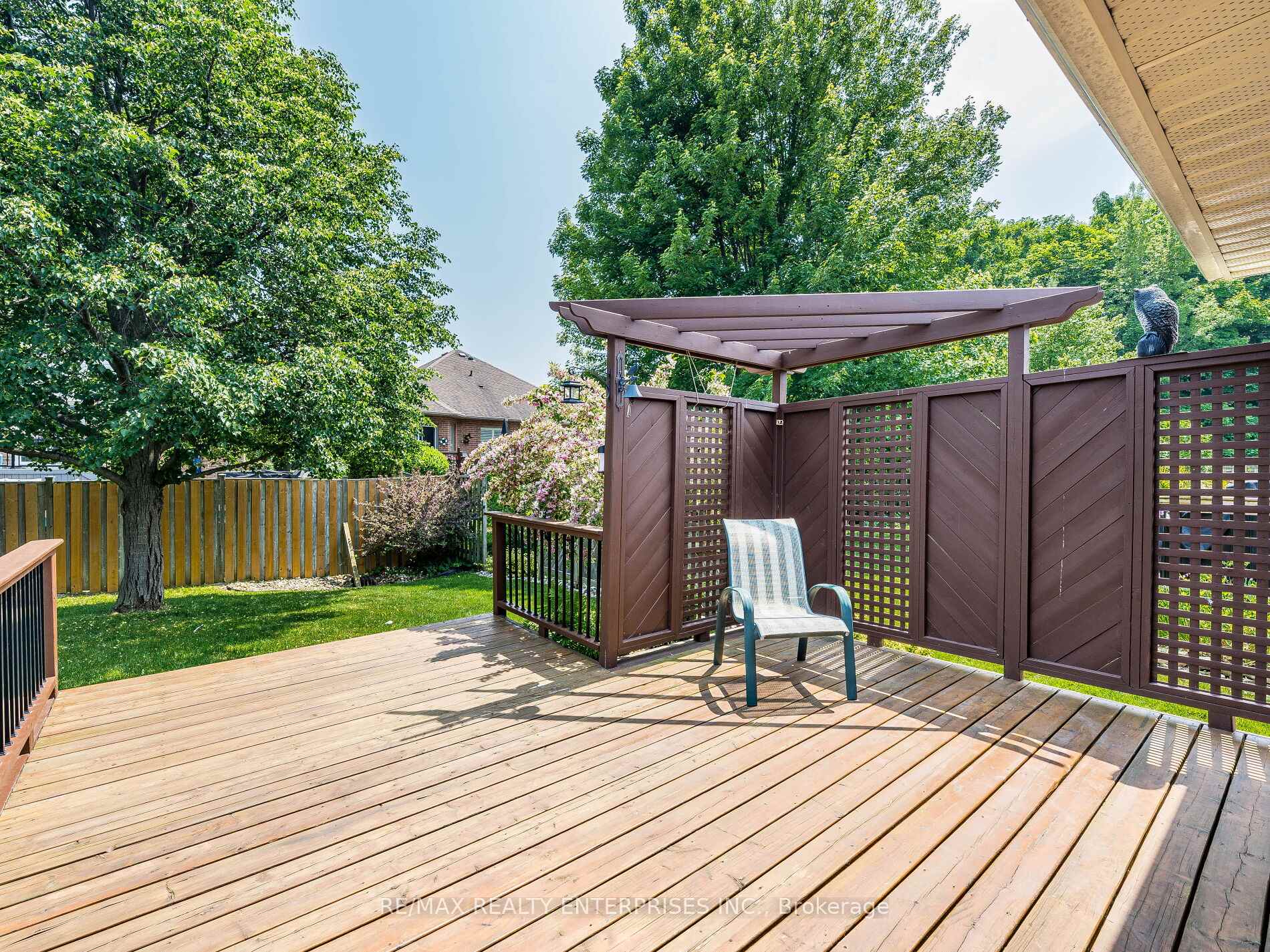 Photo 41 of 40 Longyear Drive, Hamilton, Waterdown — HOMEH